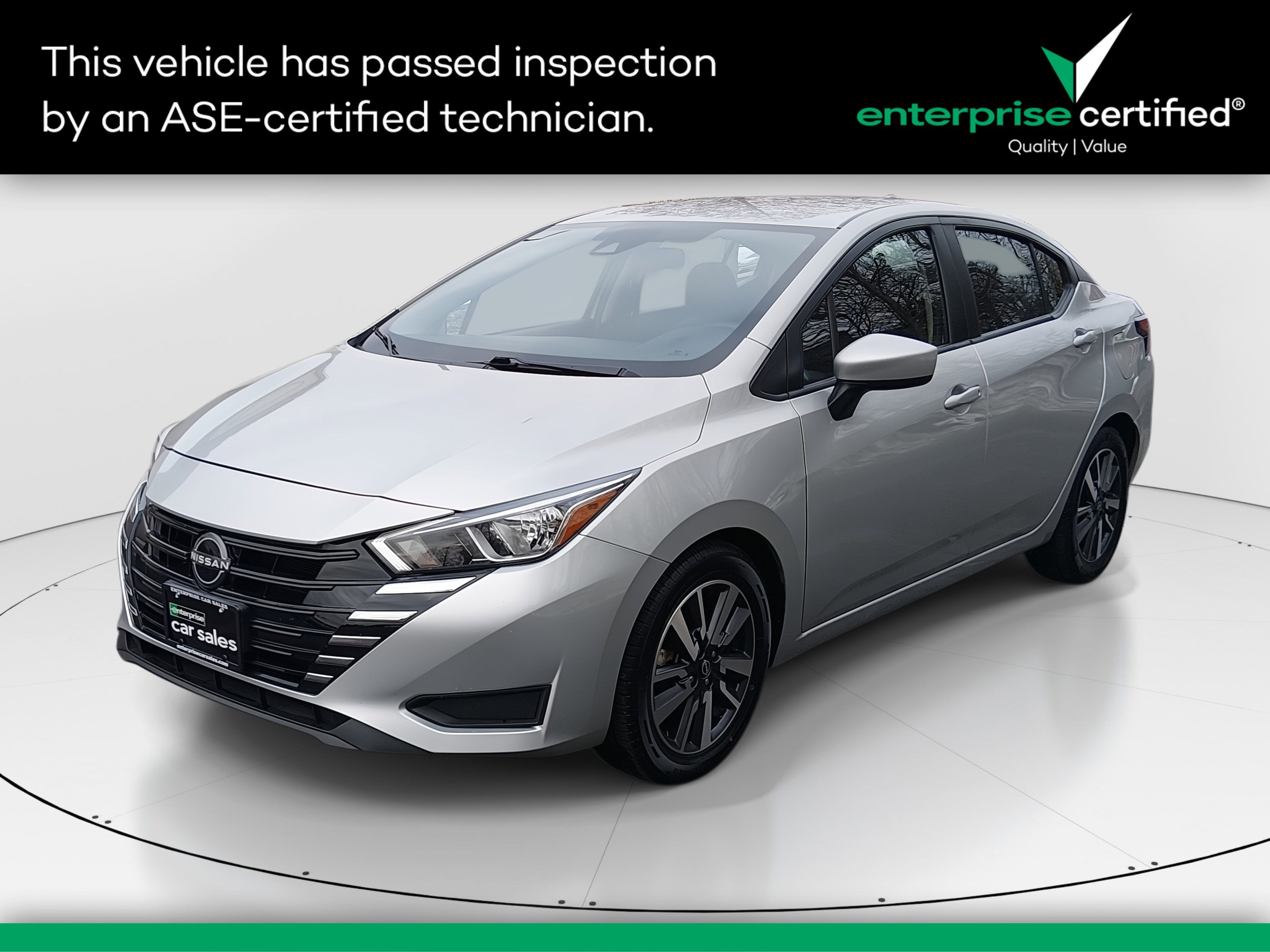 2023 Nissan Versa Sedan SV's photo