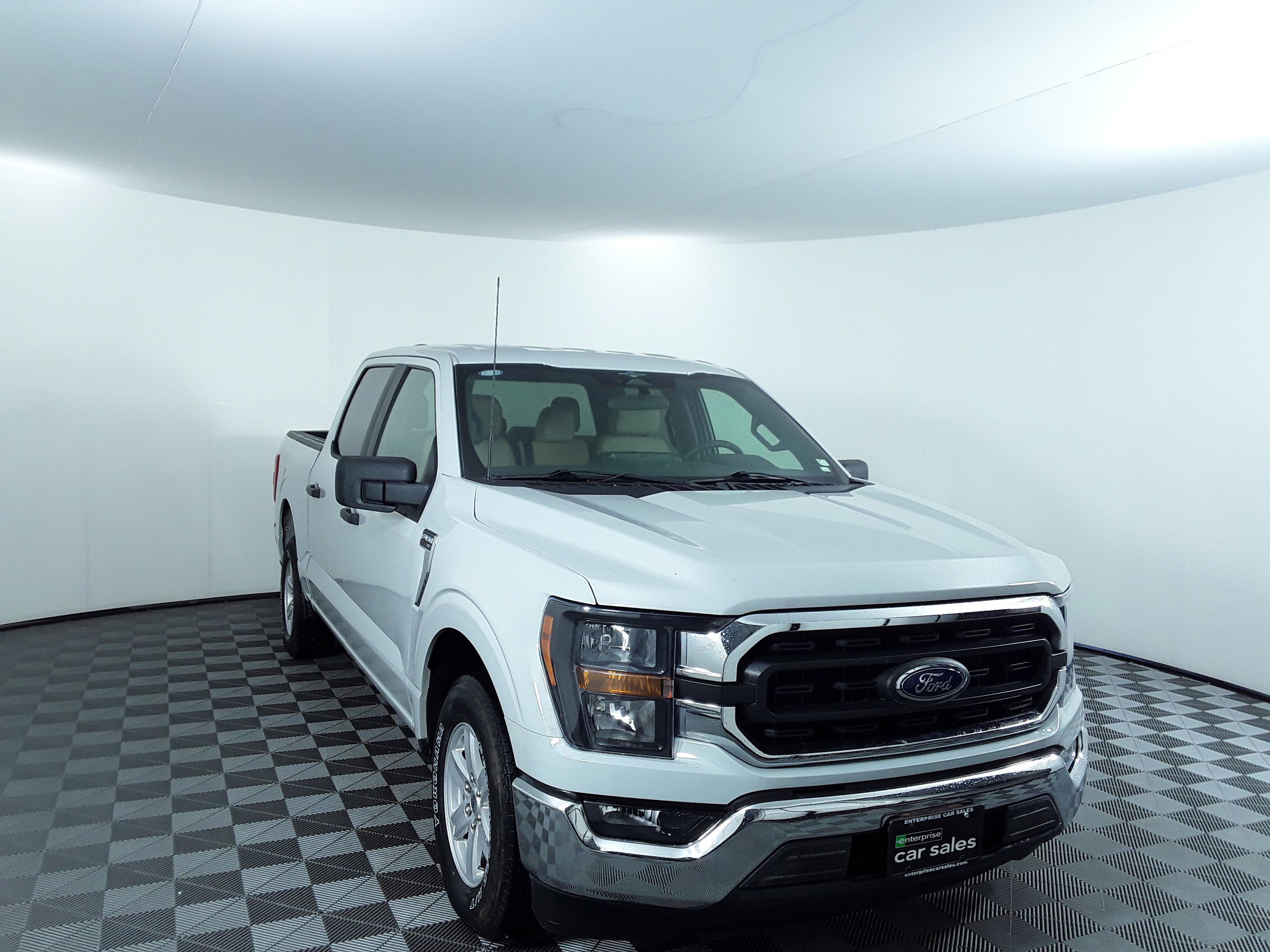 2023 Ford F-150 XL 2WD SuperCrew 5.5' Box