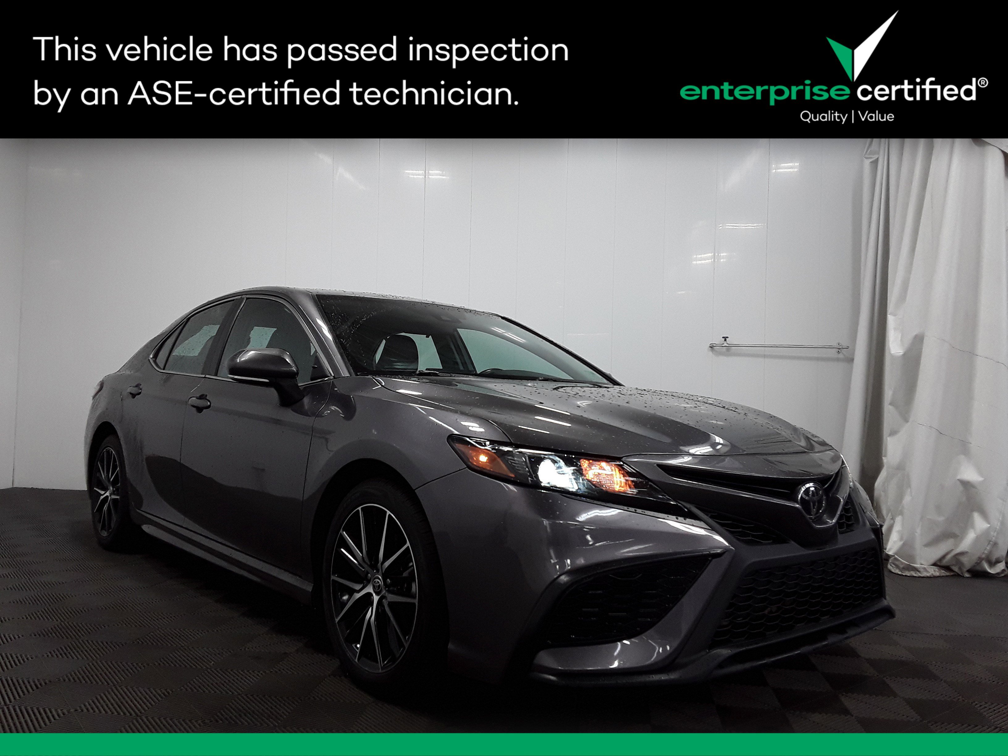 2023 Toyota Camry SE Auto