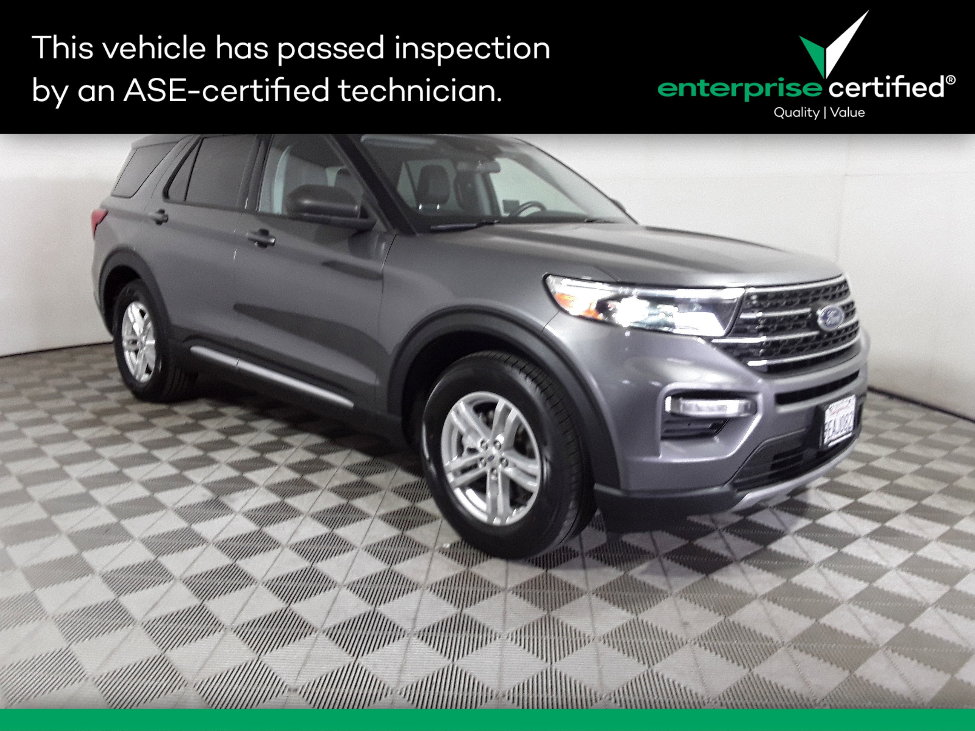2023 Ford Explorer XLT RWD