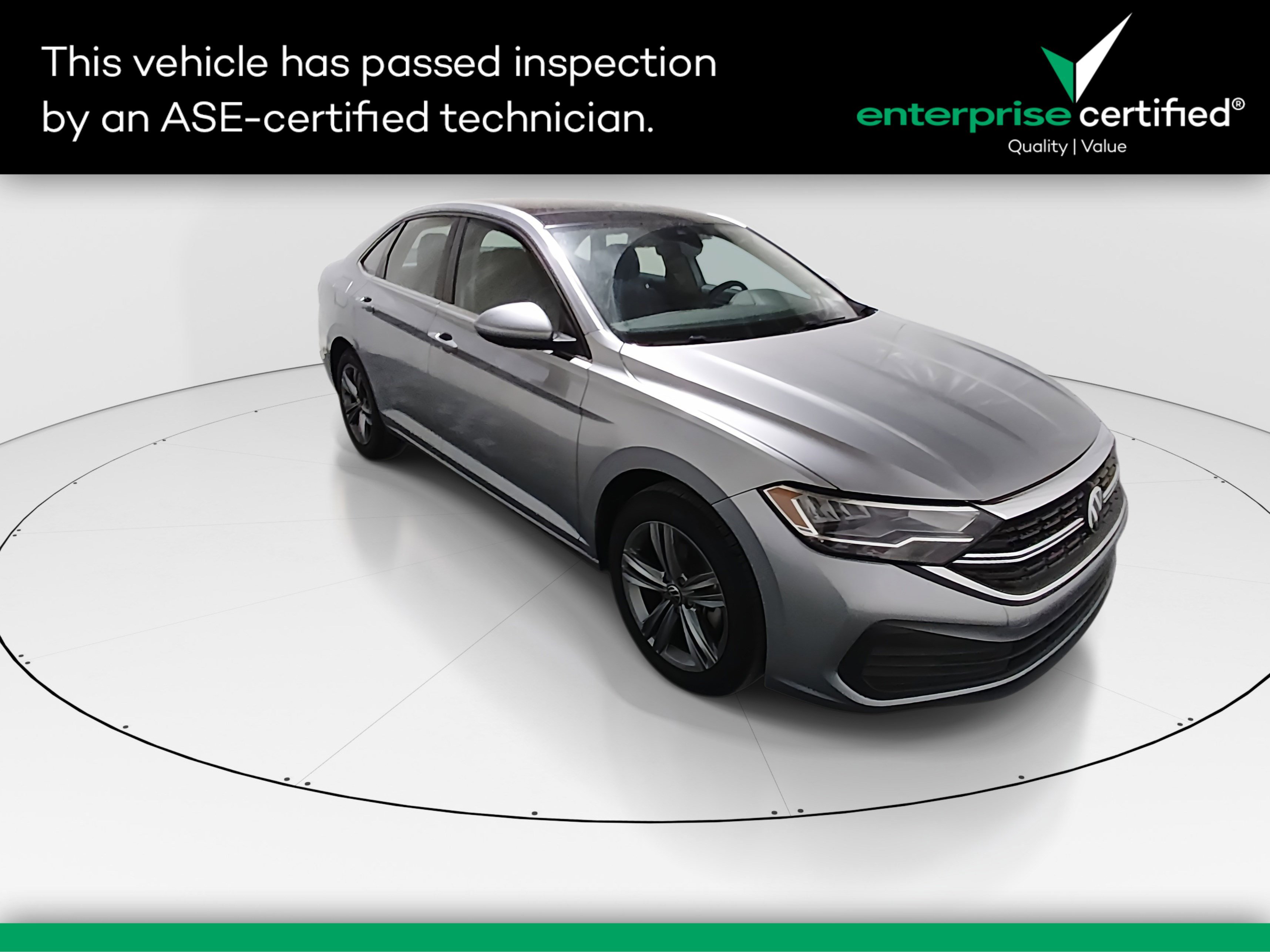 Used 2024 Volkswagen Jetta SE Auto