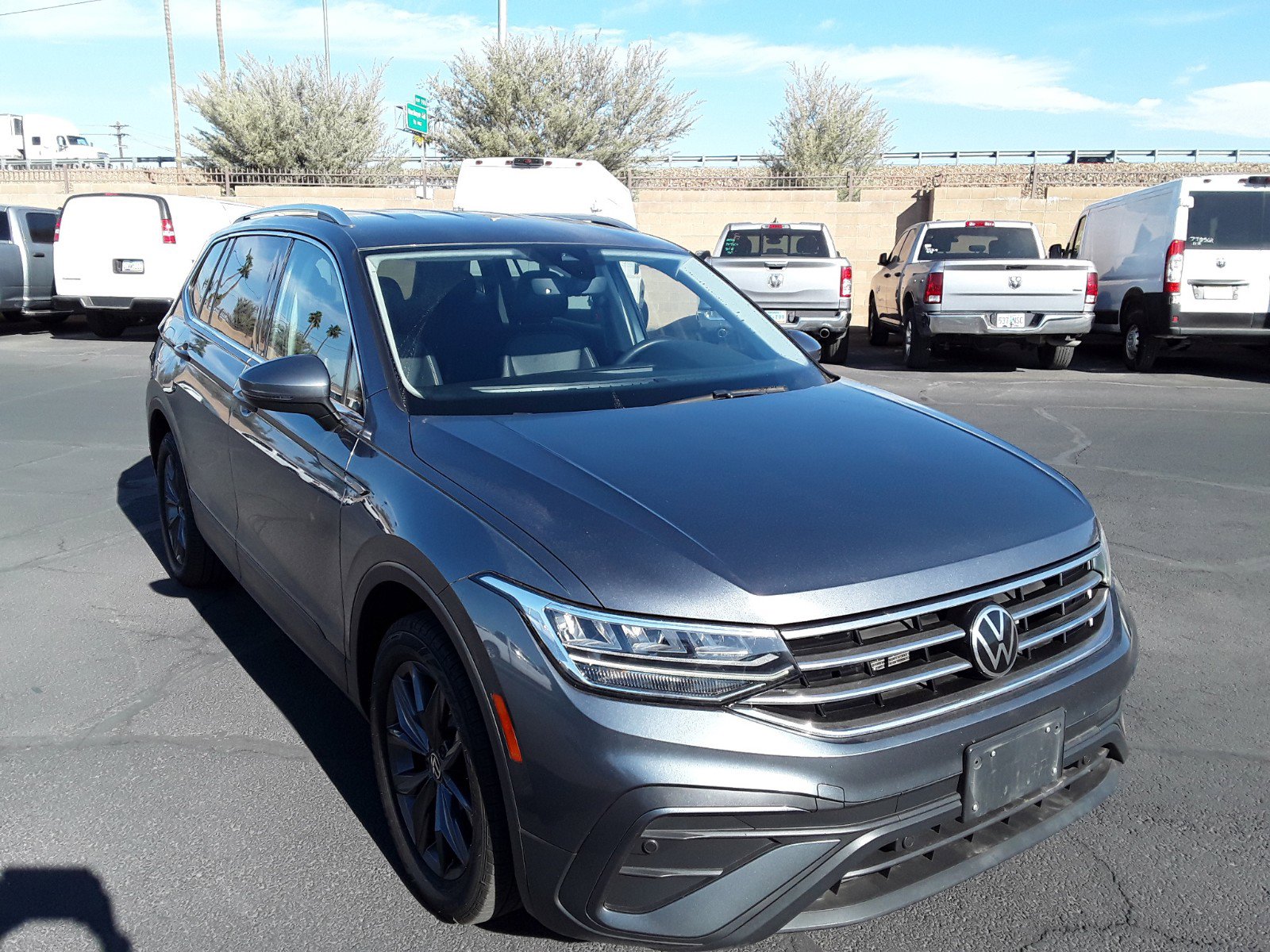 2022 Volkswagen Tiguan 2.0T SE FWD