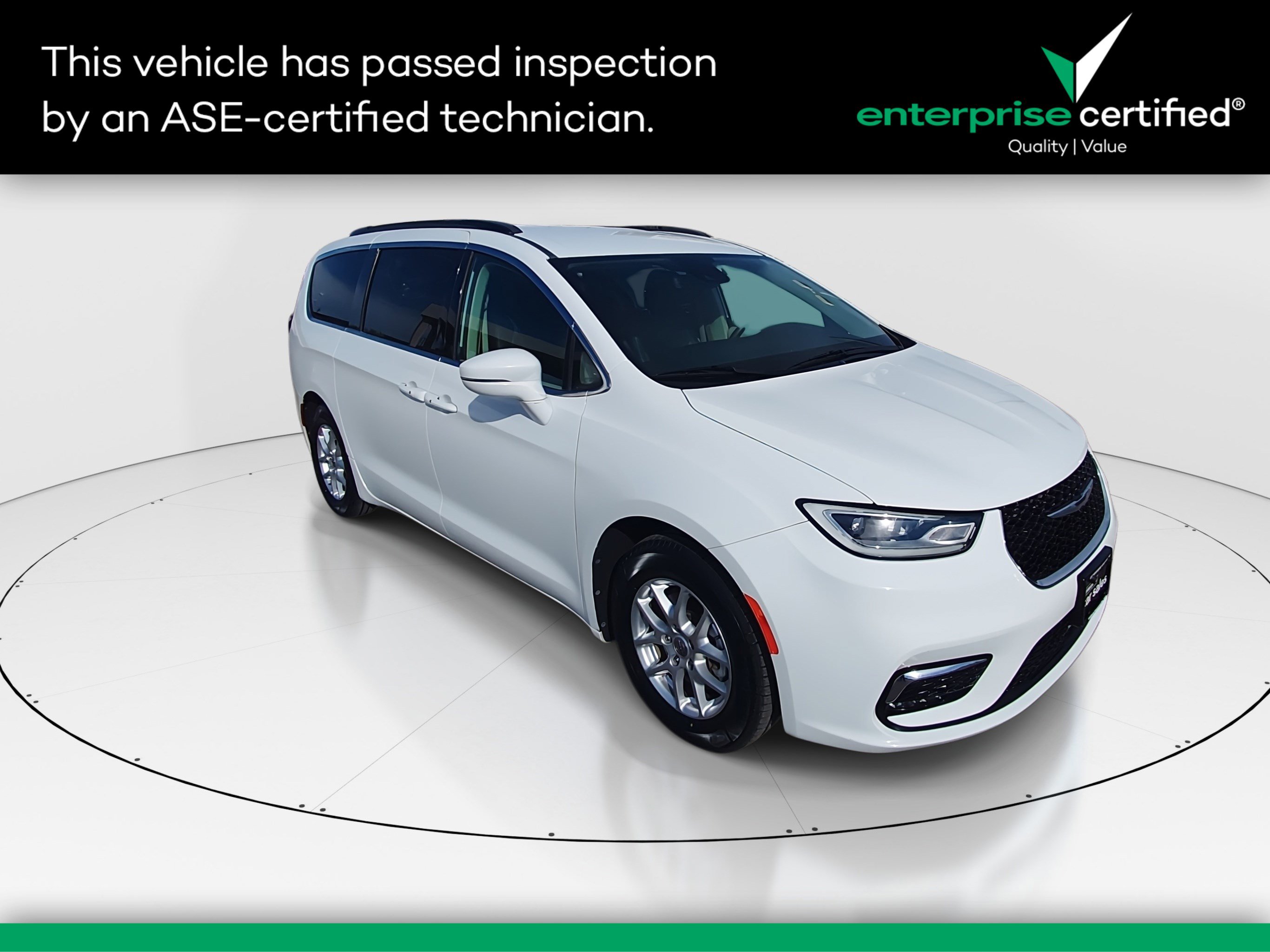2022 Chrysler Pacifica Touring L's photo