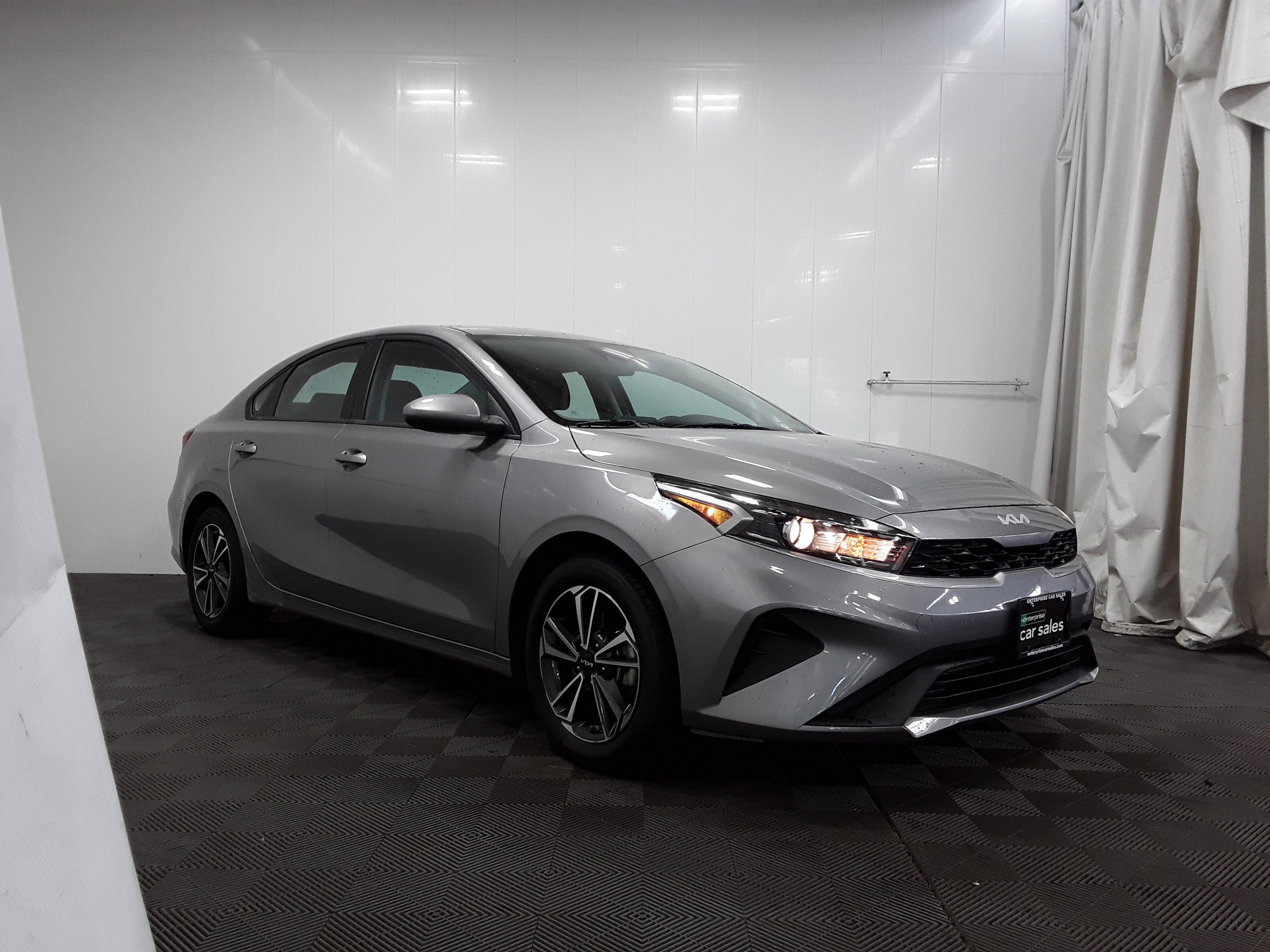 2023 Kia Forte LXS IVT