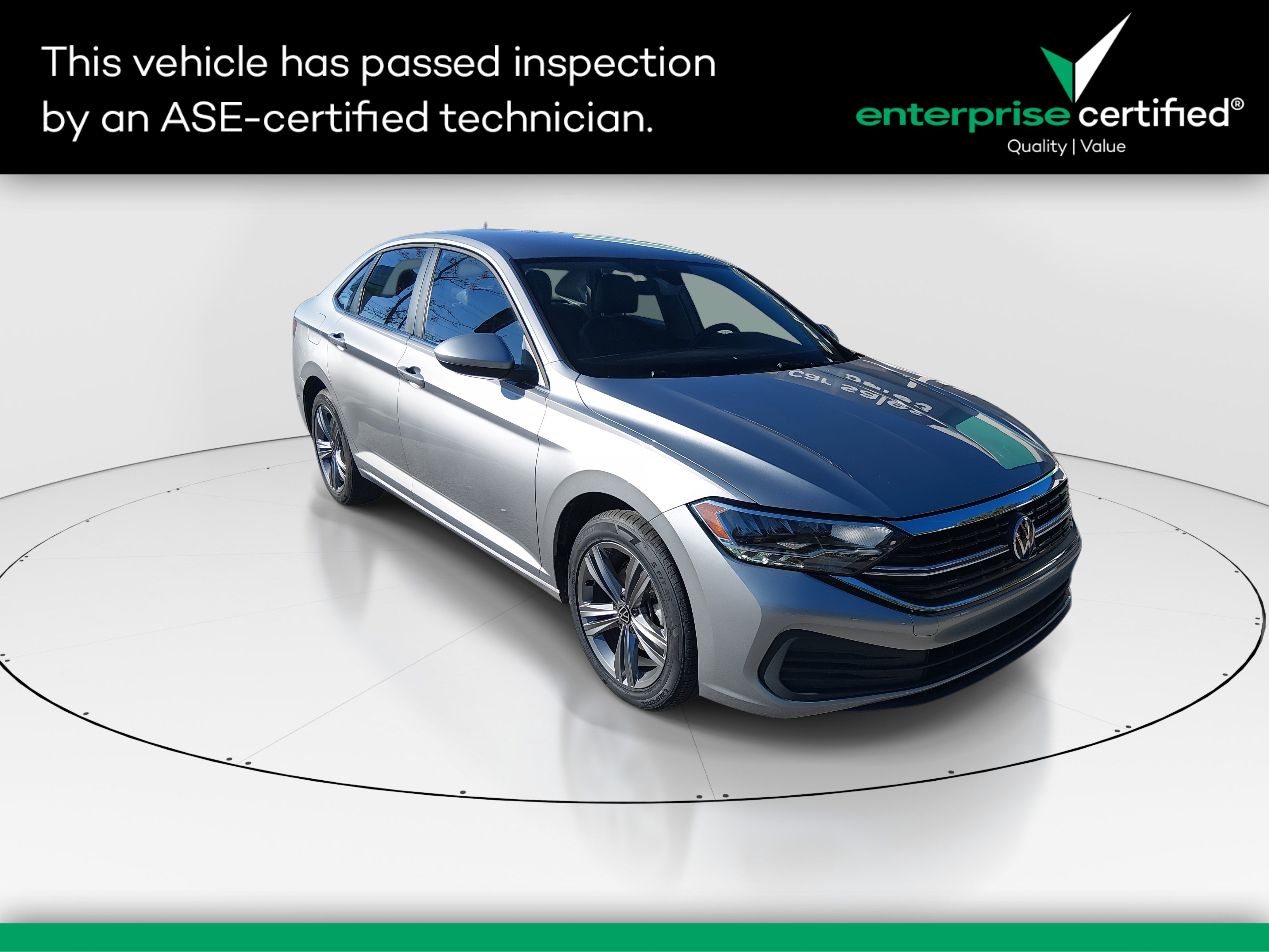 2024 Volkswagen Jetta SE's photo