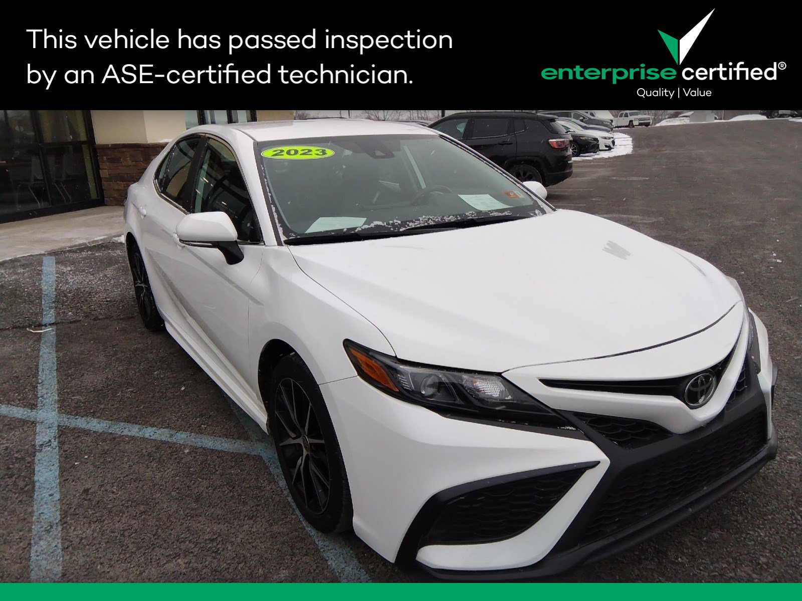 Used 2023 Toyota Camry SE Auto