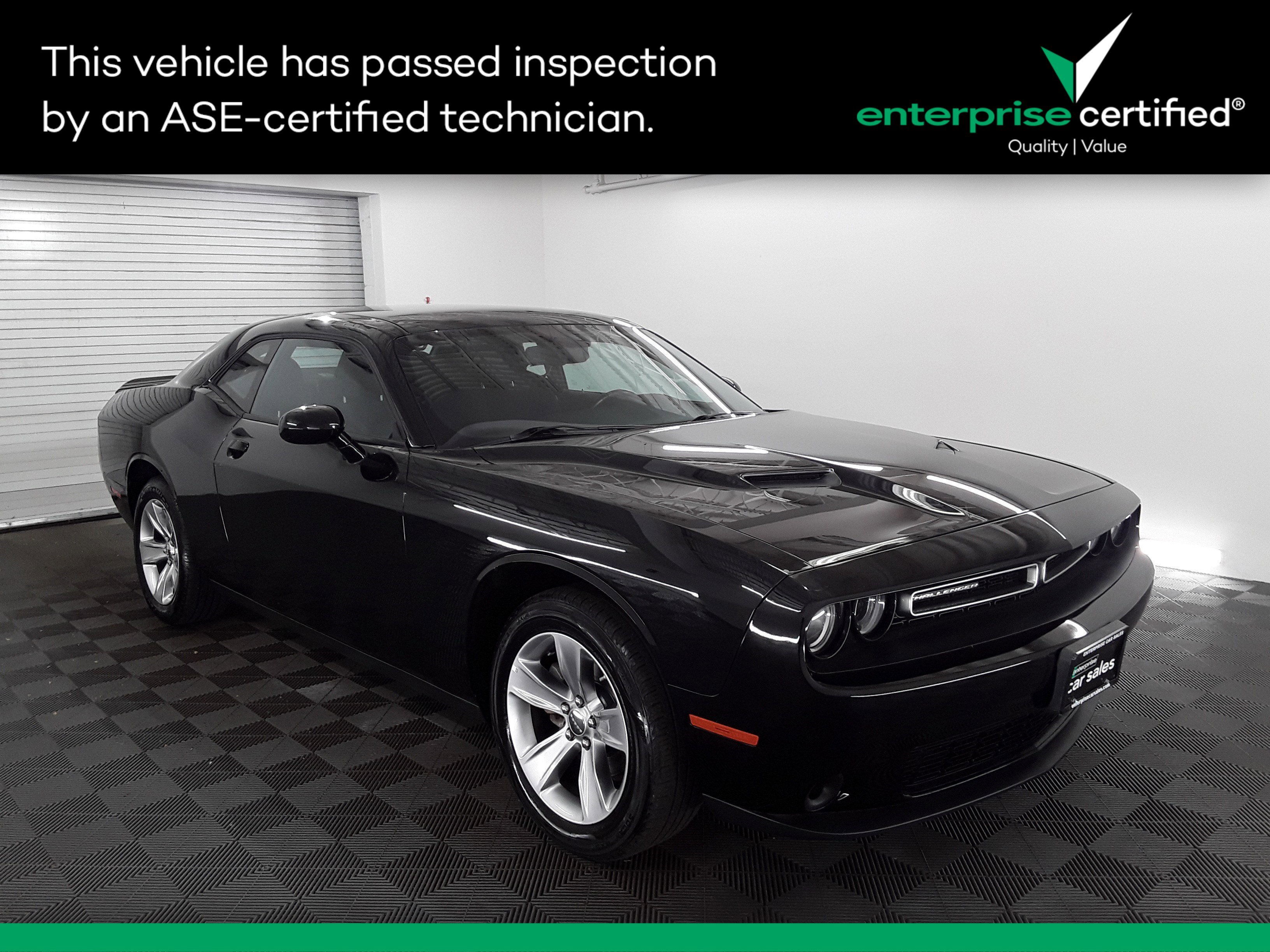 2022 Dodge Challenger SXT RWD