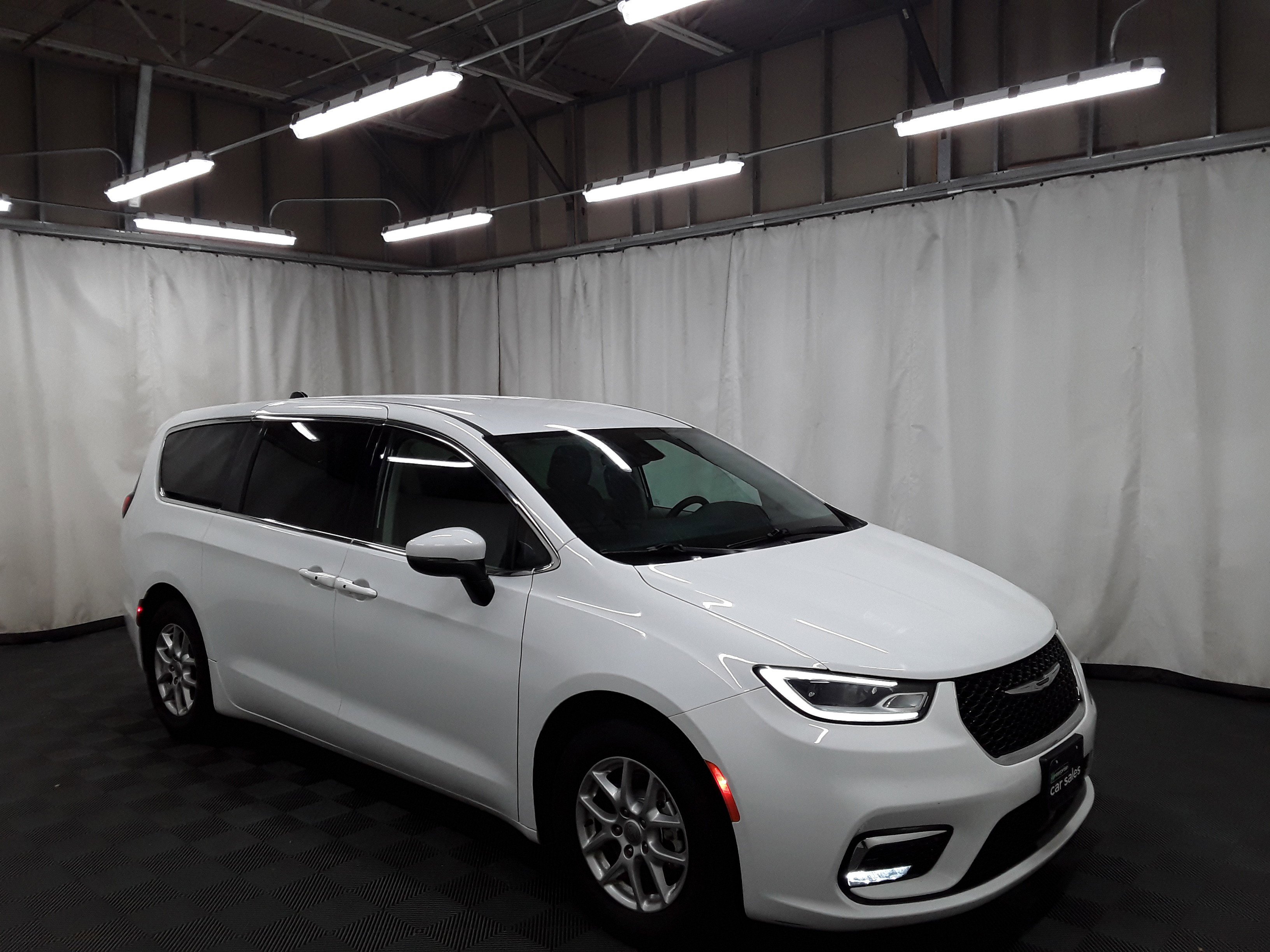 2023 Chrysler Pacifica Touring L FWD