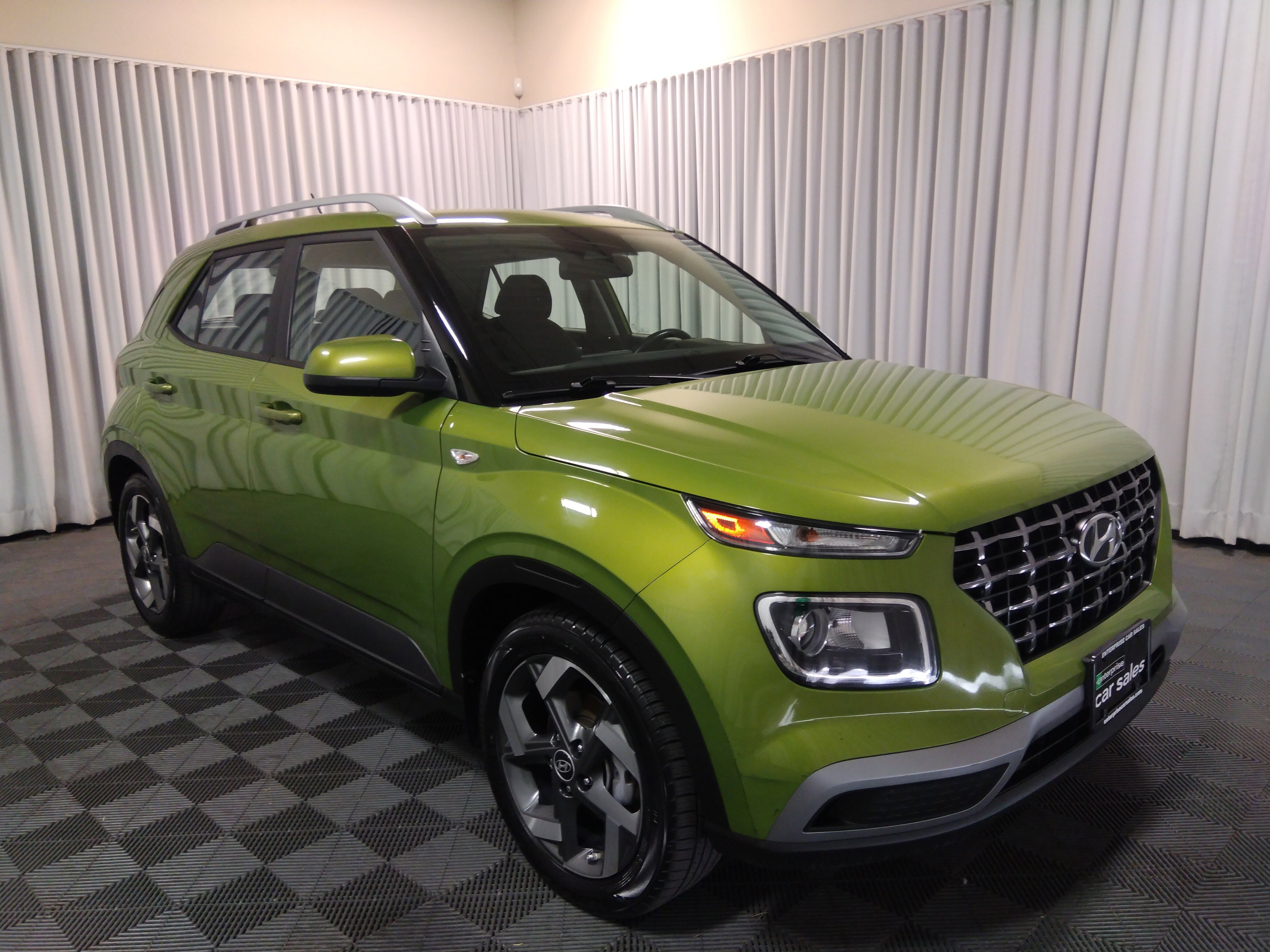 Used 2023 Hyundai Venue SEL IVT