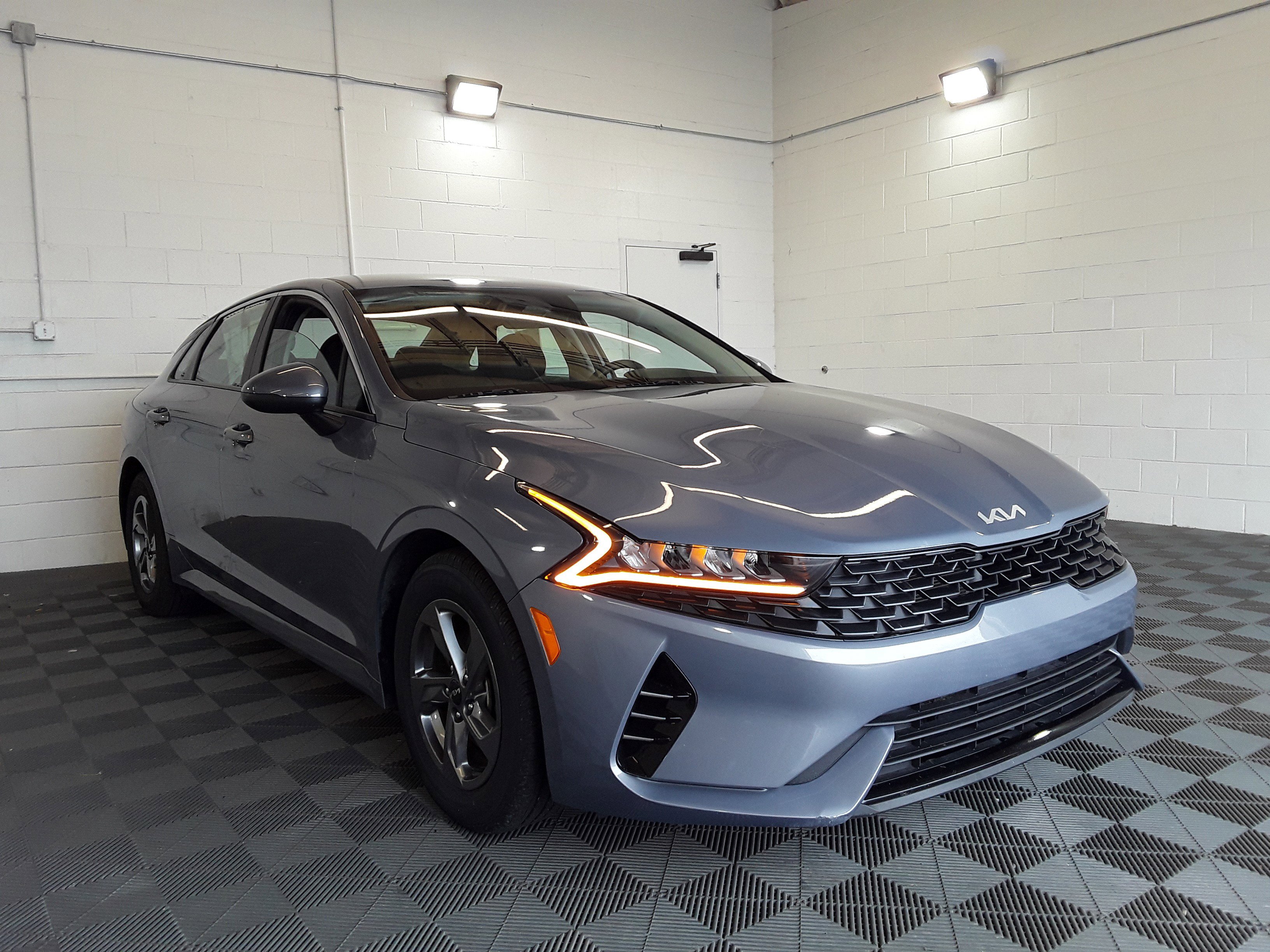 2023 Kia K5 LXS Auto FWD