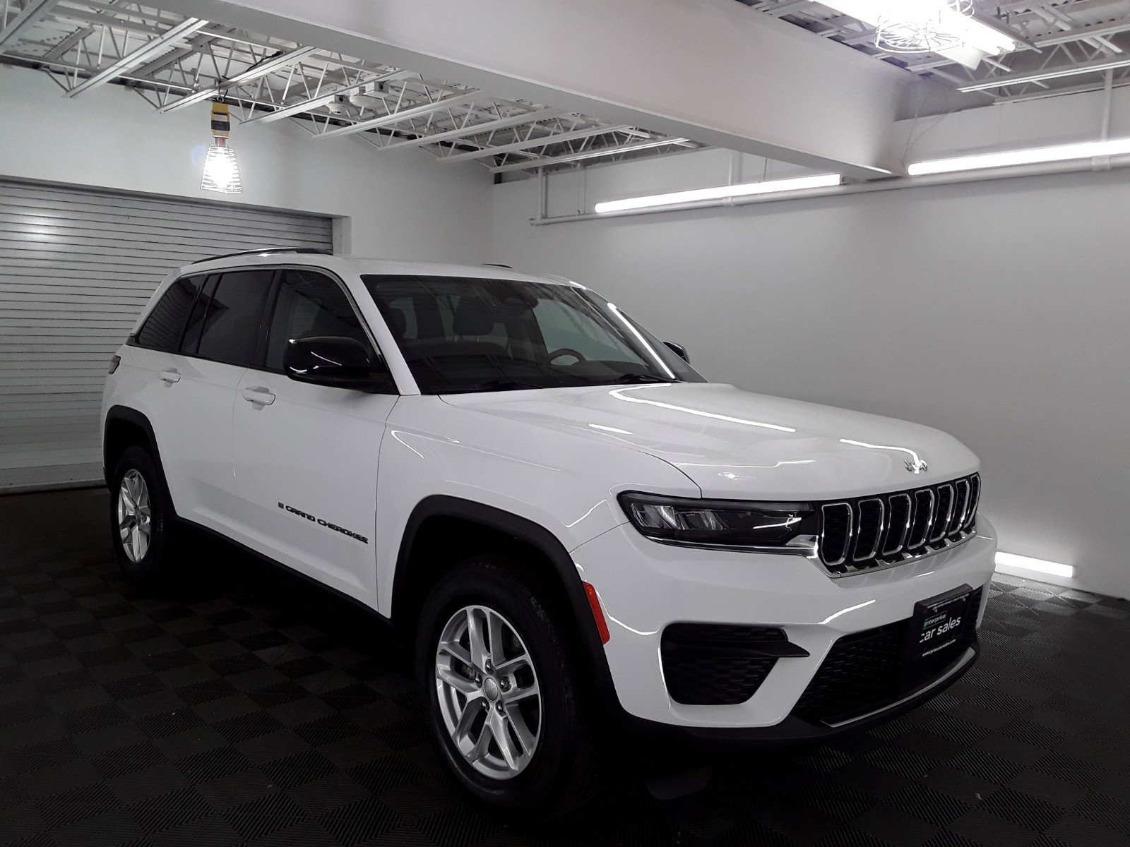 2023 Jeep Grand Cherokee Laredo 4x4