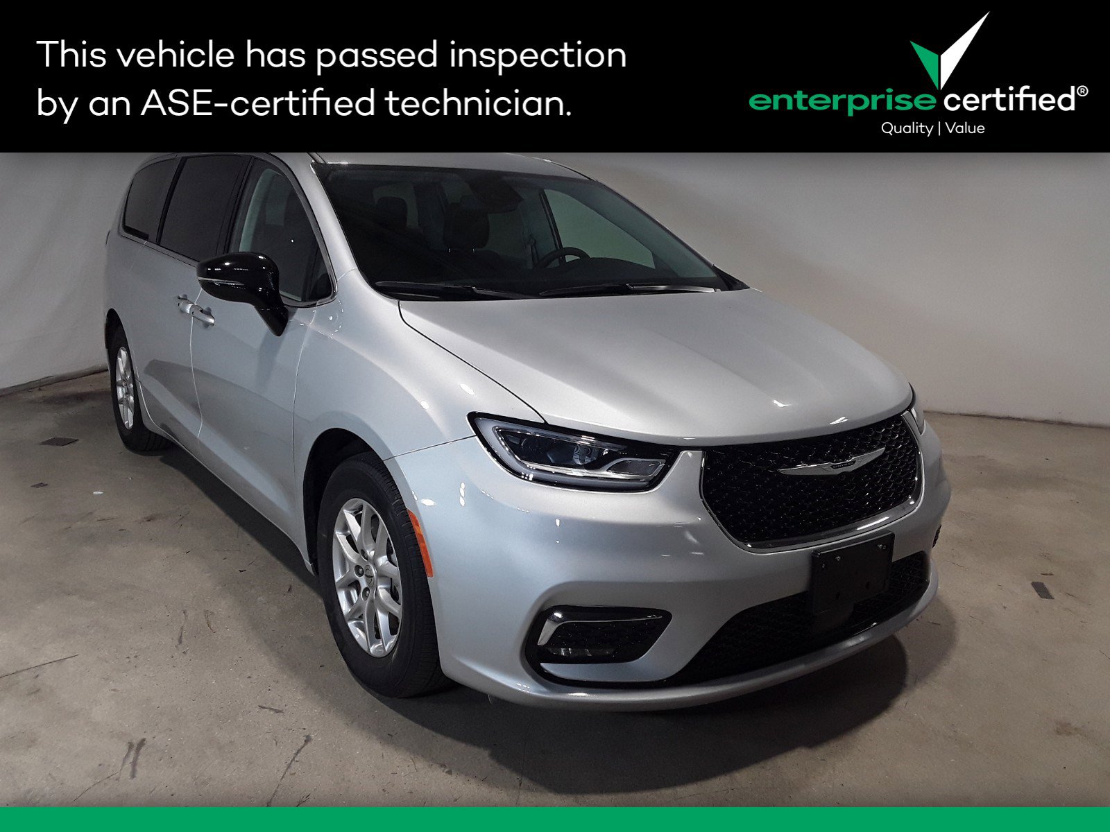 Used 2024 Chrysler Pacifica Touring L FWD