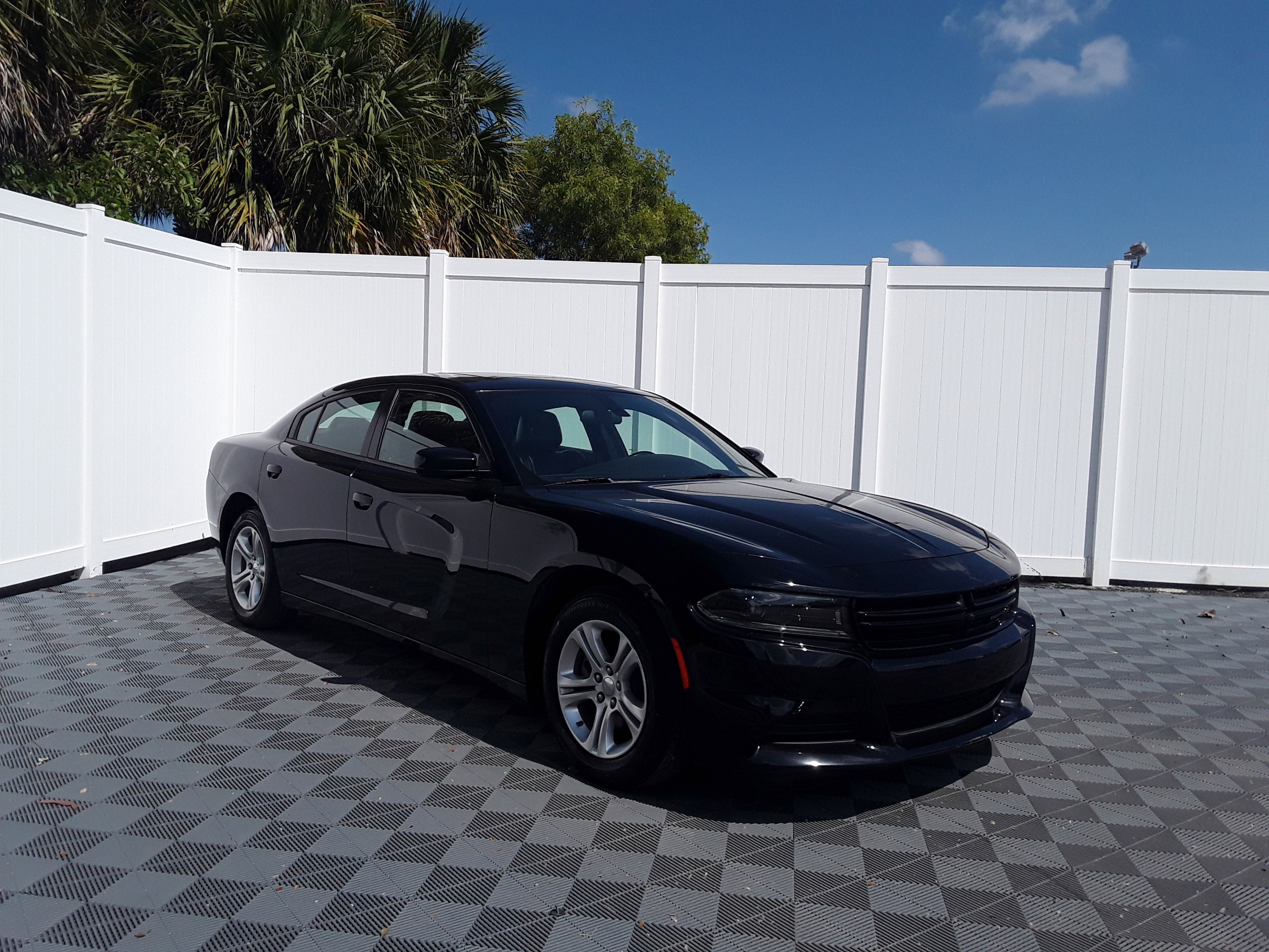 2022 Dodge Charger SXT RWD