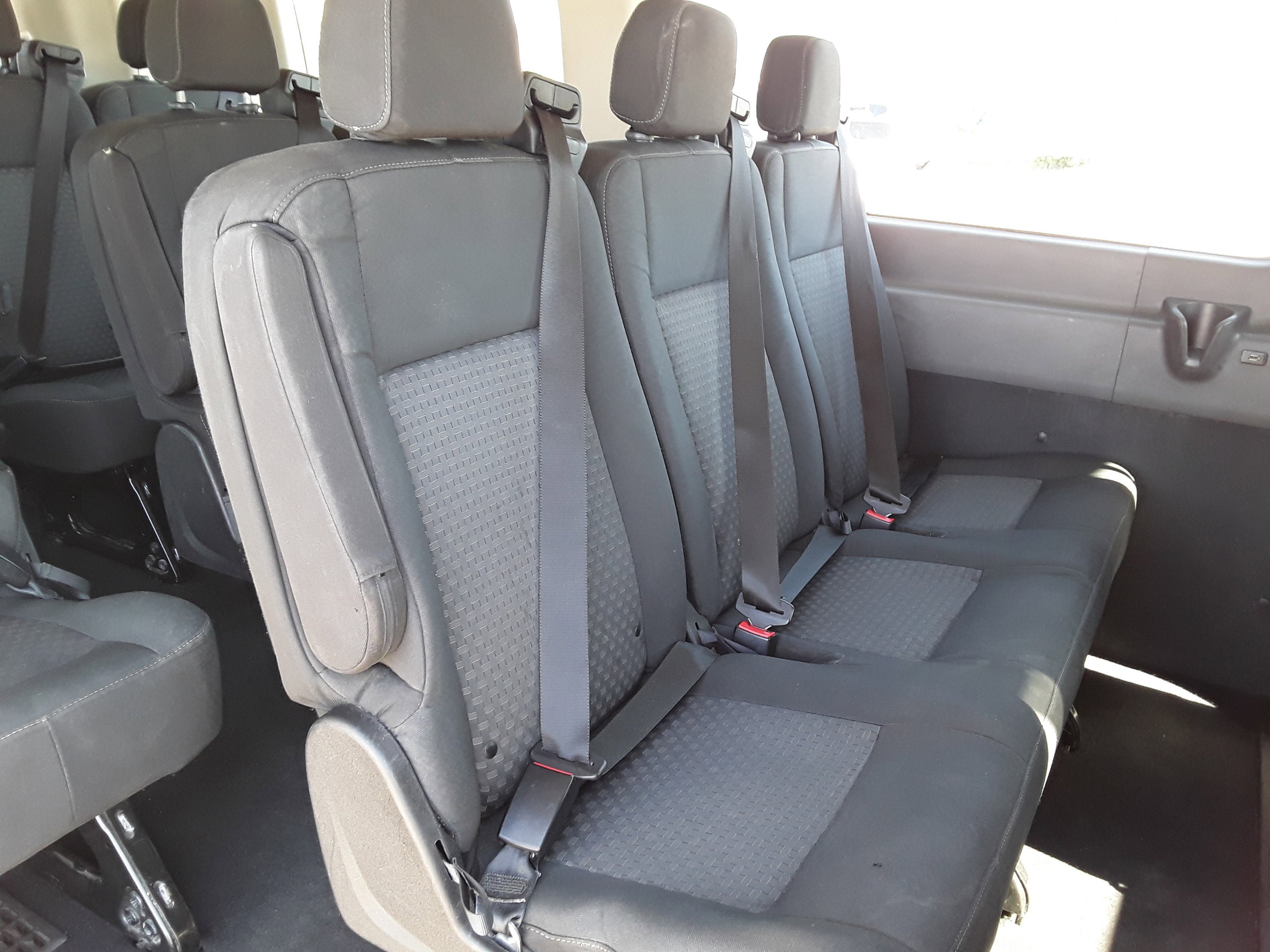 Image of Used 2022 Ford Transit Passenger Wagon T-350 148" Low Roof XLT RWD