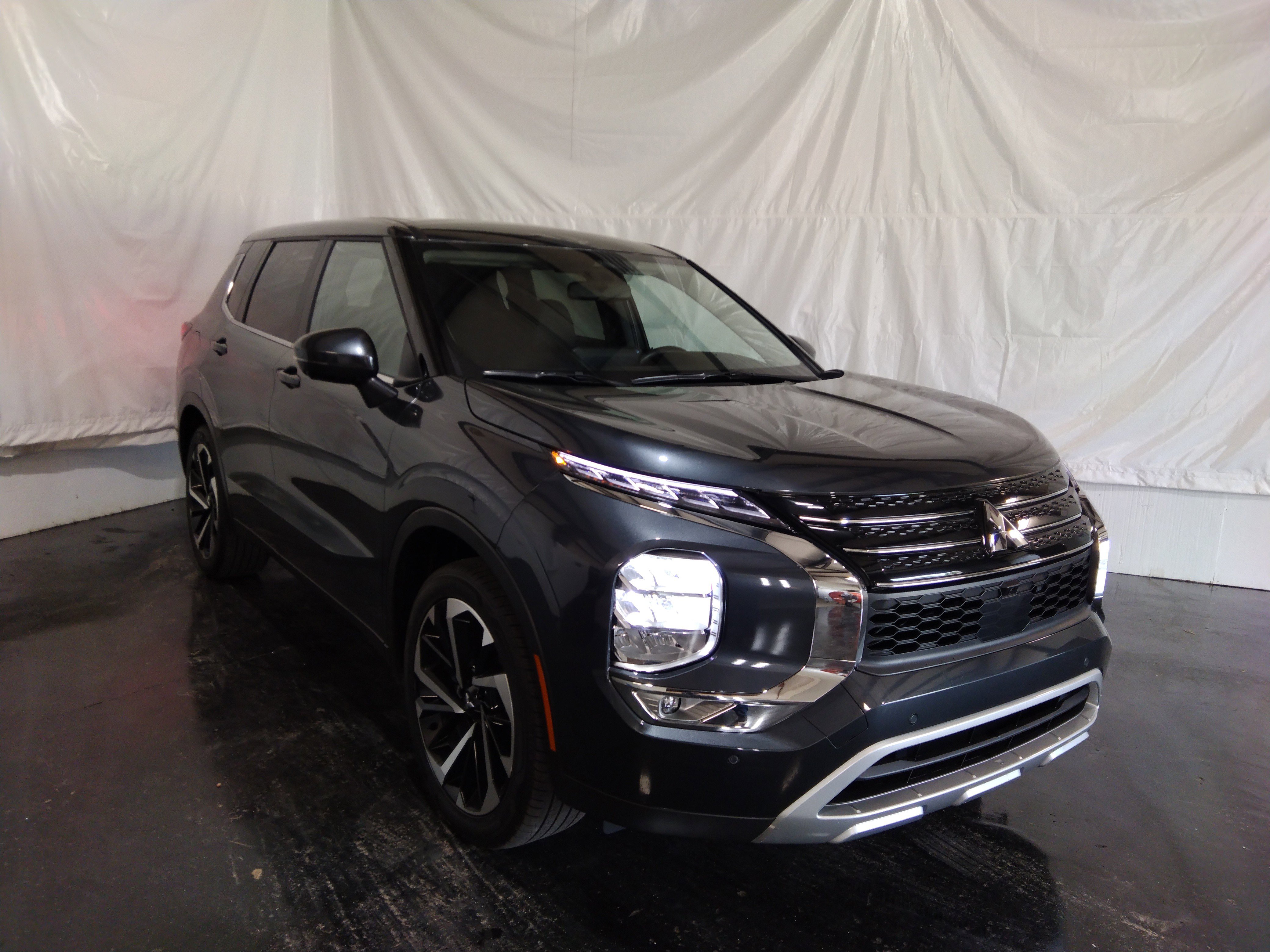2024 Mitsubishi Outlander SE FWD