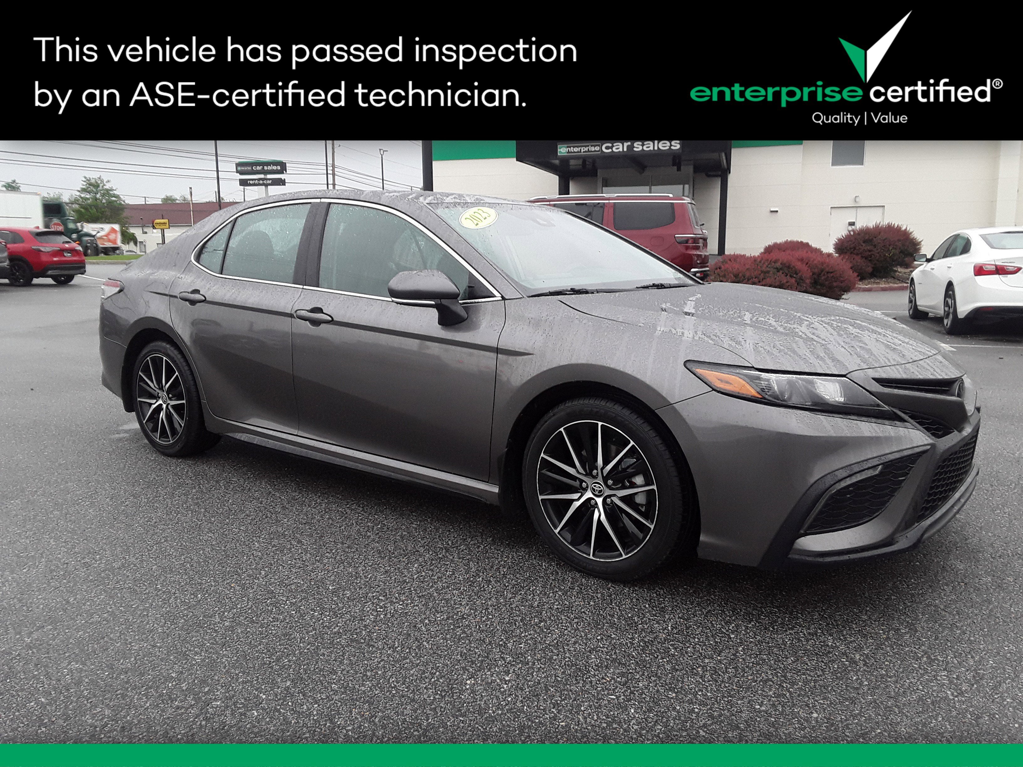 2023 Toyota Camry SE Auto