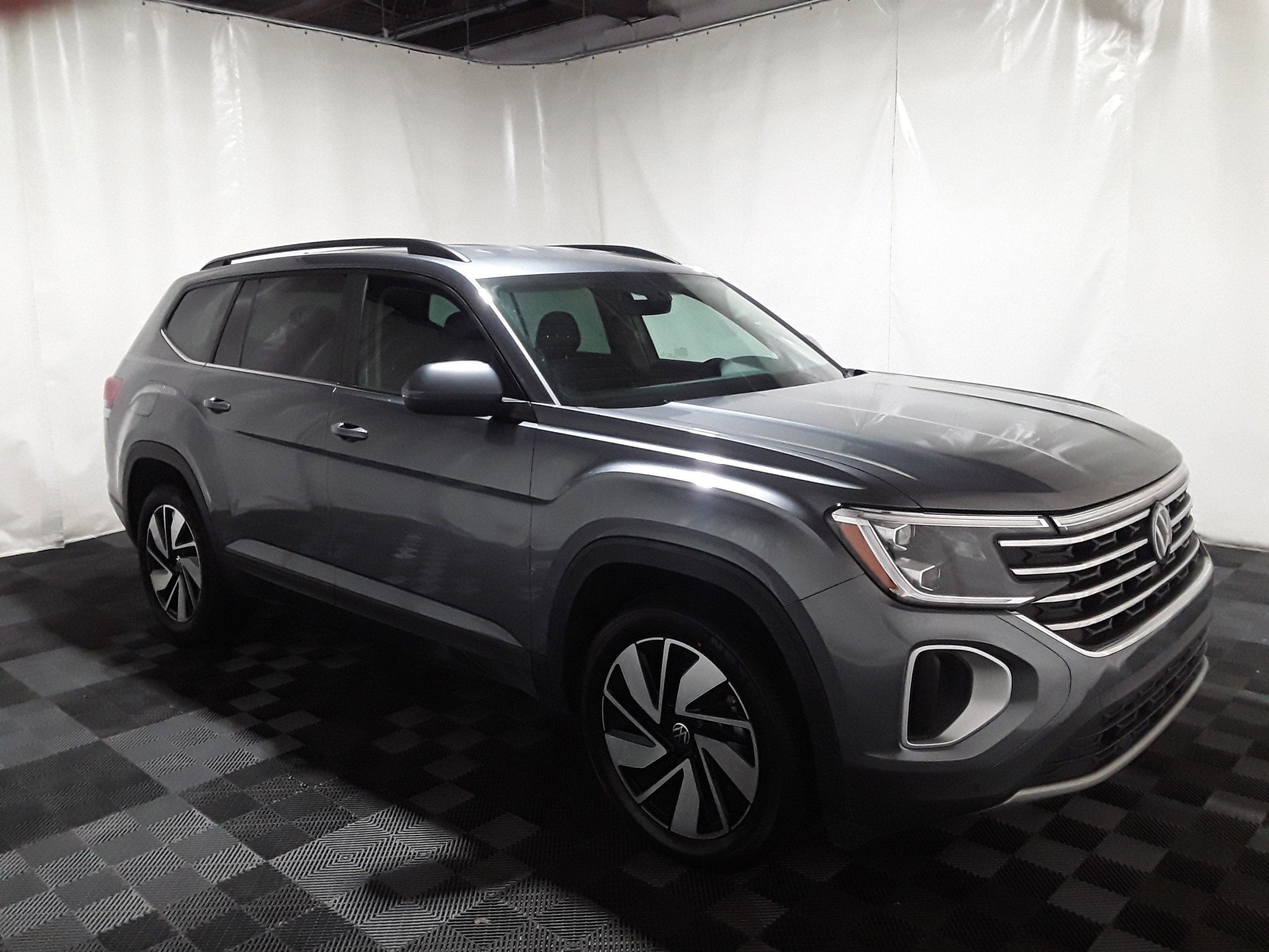 2024 Volkswagen Atlas 2.0T SE w/Technology 4MOTION