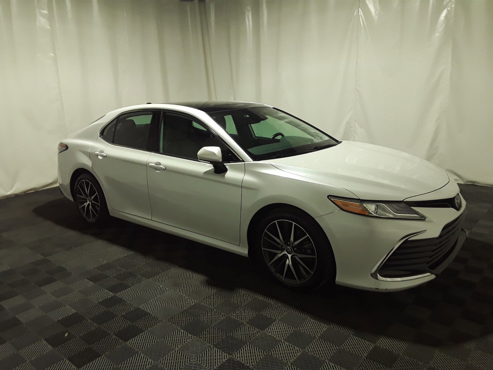 2022 Toyota Camry XLE V6 Auto