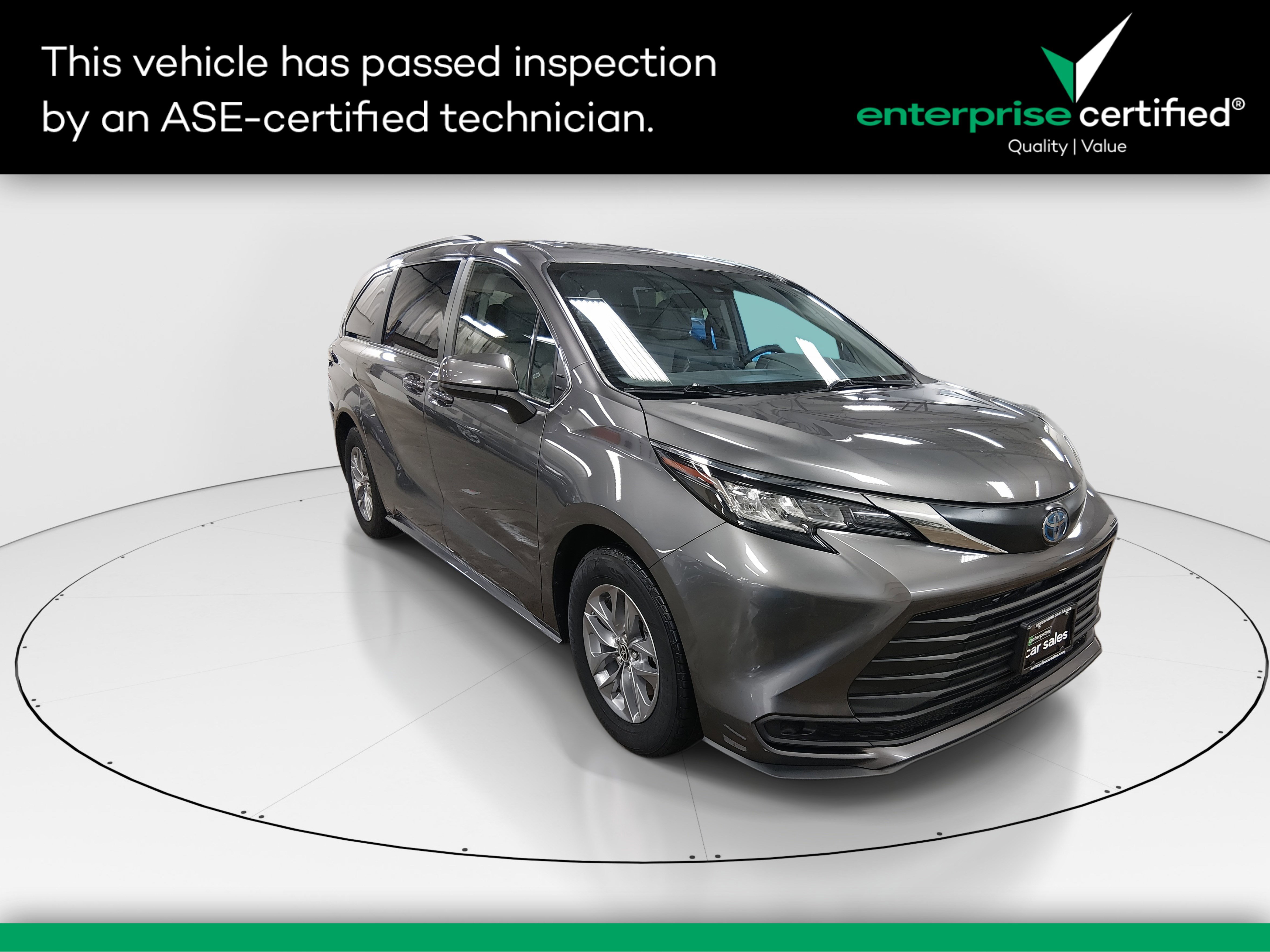 2022 Toyota Sienna LE