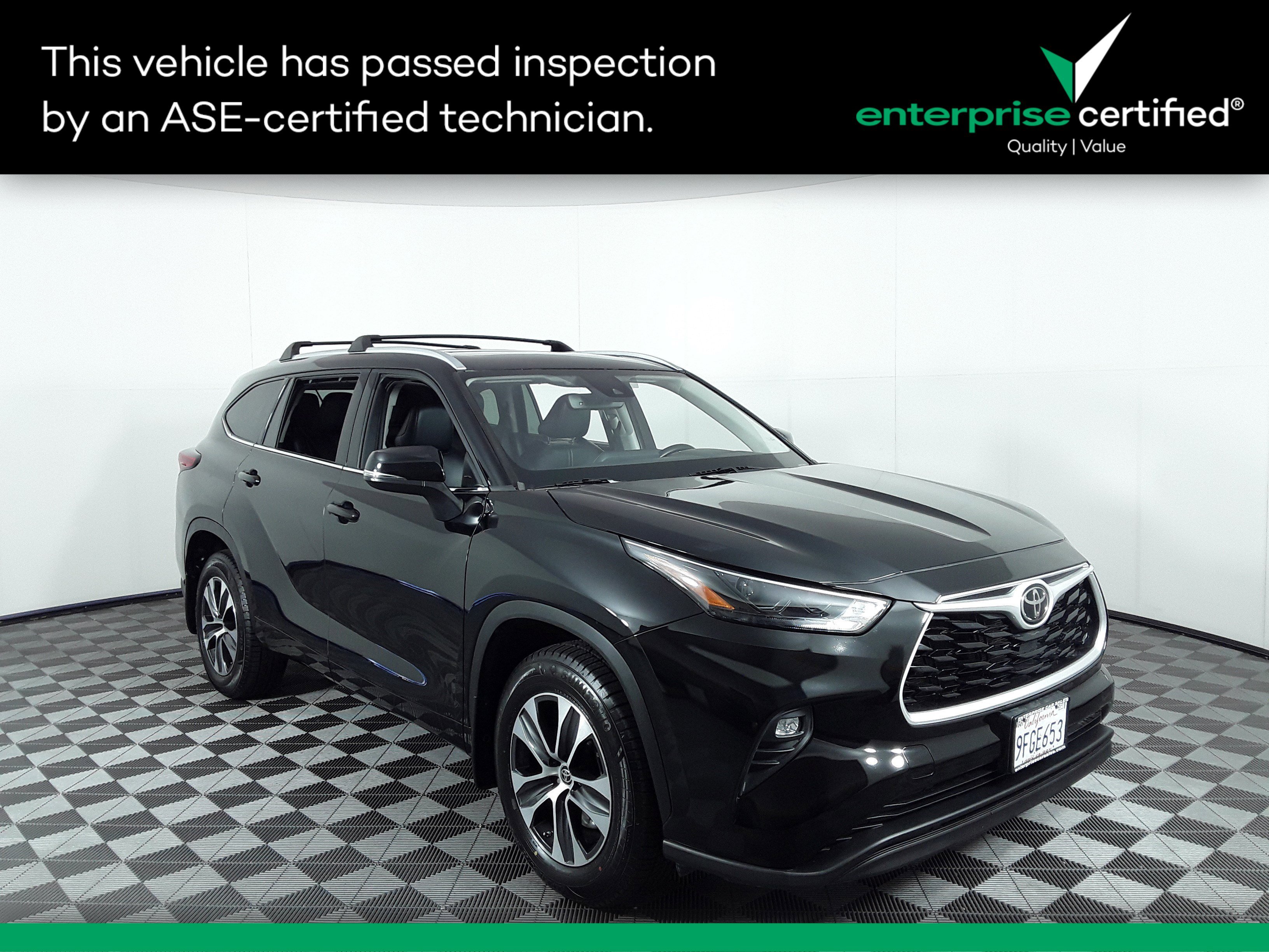 Used 2022 Toyota Highlander XLE AWD