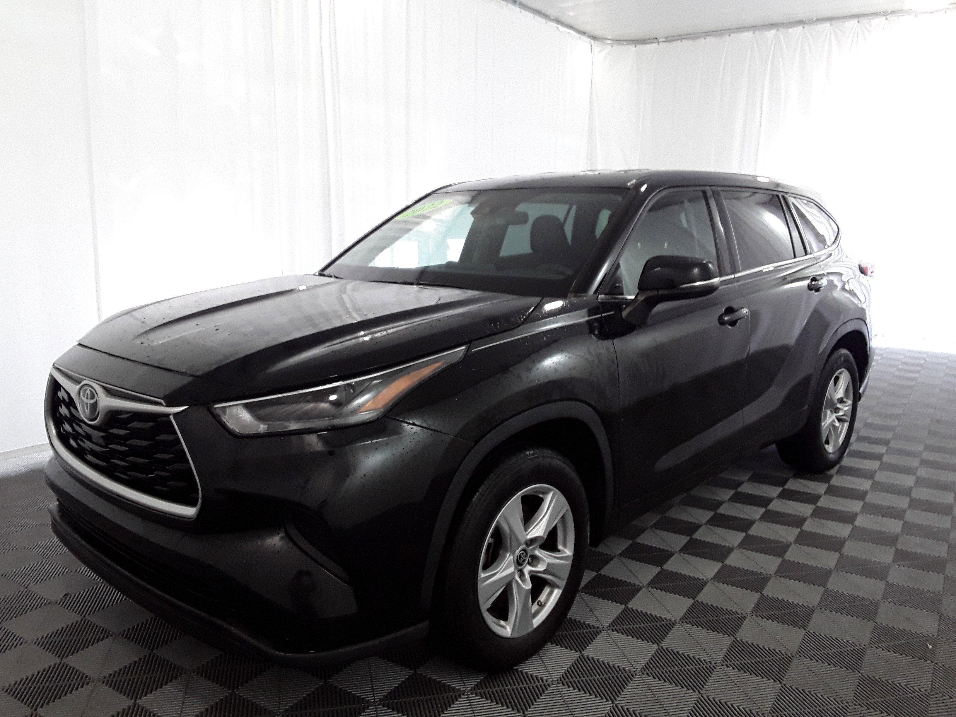 2022 Toyota Highlander L FWD
