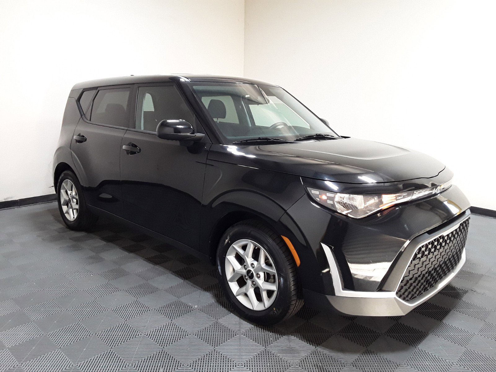 2024 Kia Soul LX IVT