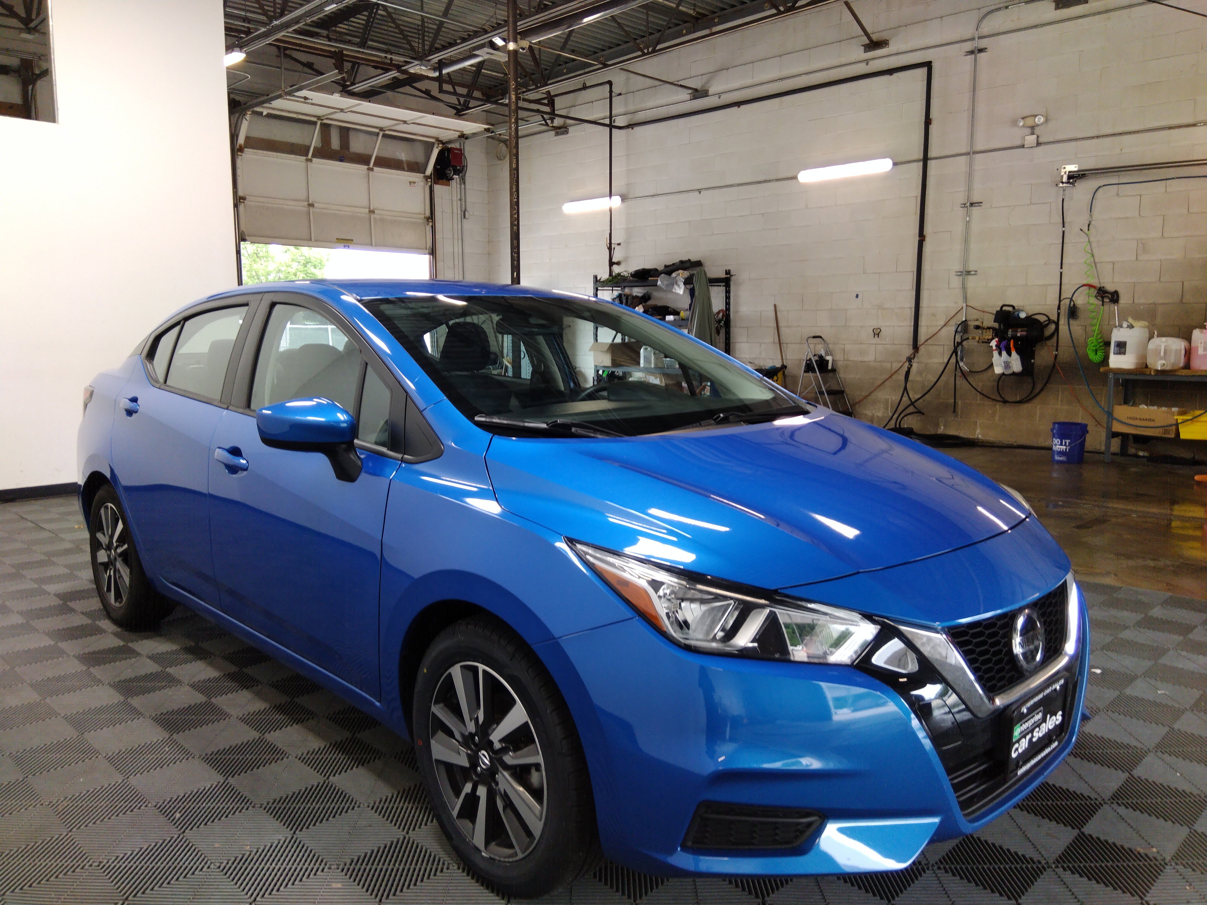 2022 Nissan Versa SV CVT
