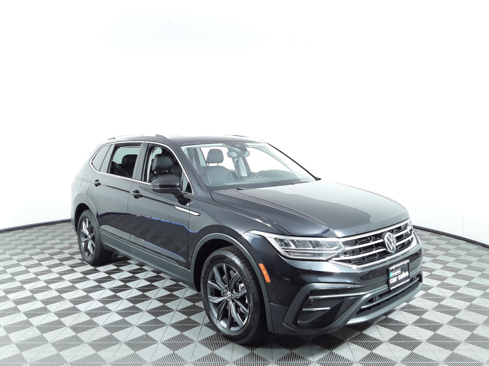 2022 Volkswagen Tiguan 2.0T SE FWD