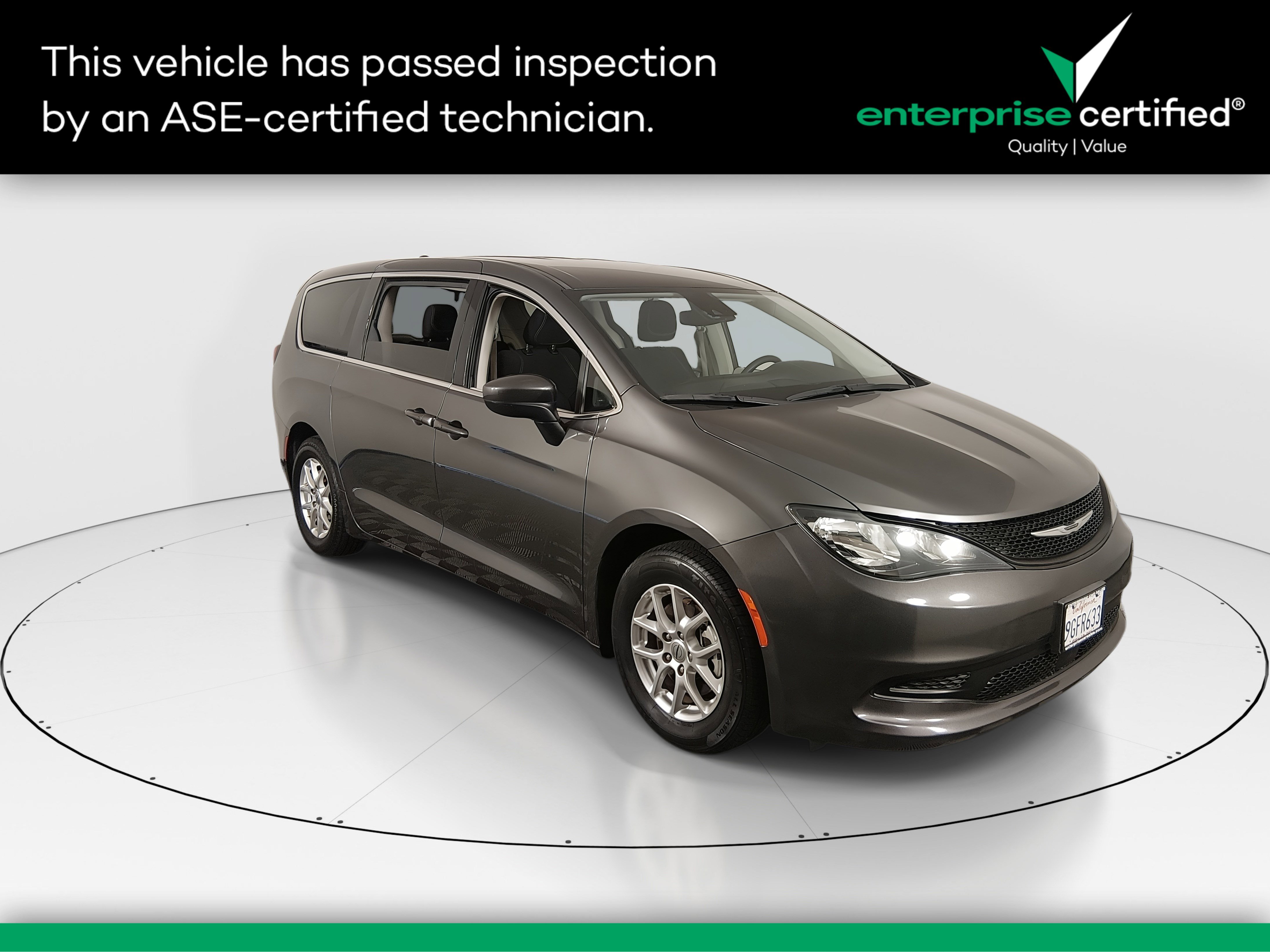 2023 Chrysler Voyager LX