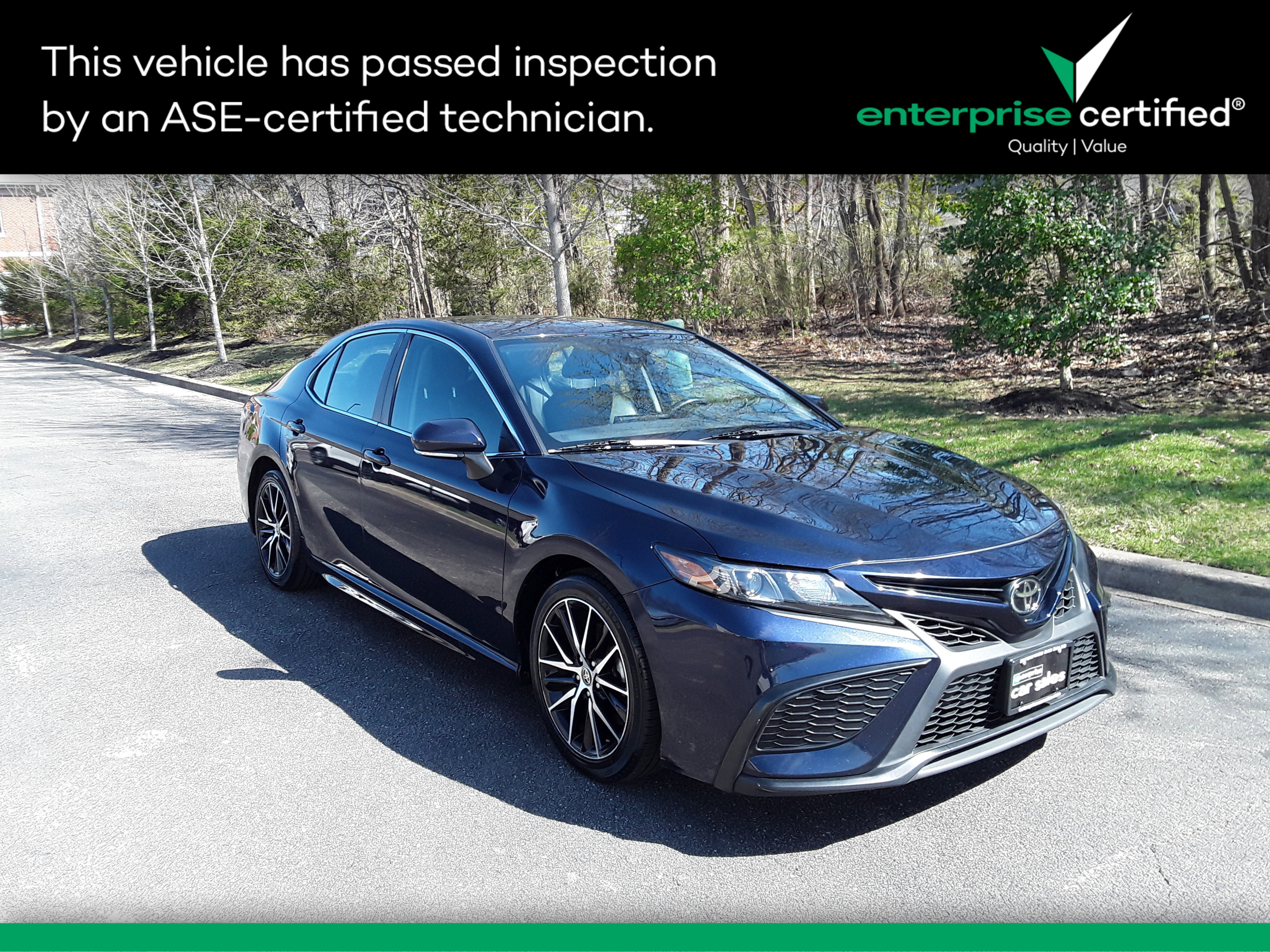 Used 2022 Toyota Camry SE Auto