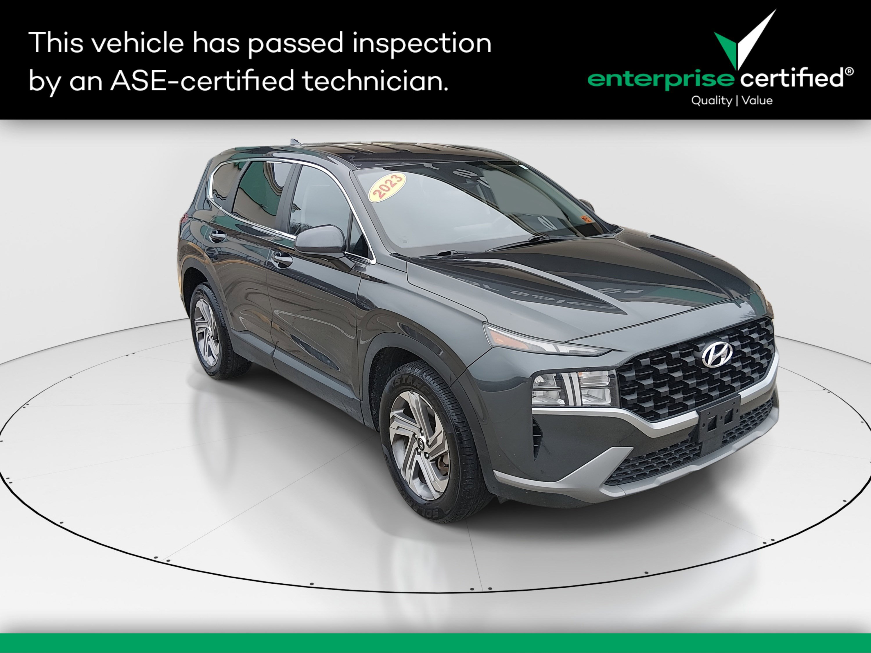 2023 Hyundai Santa Fe SE's photo