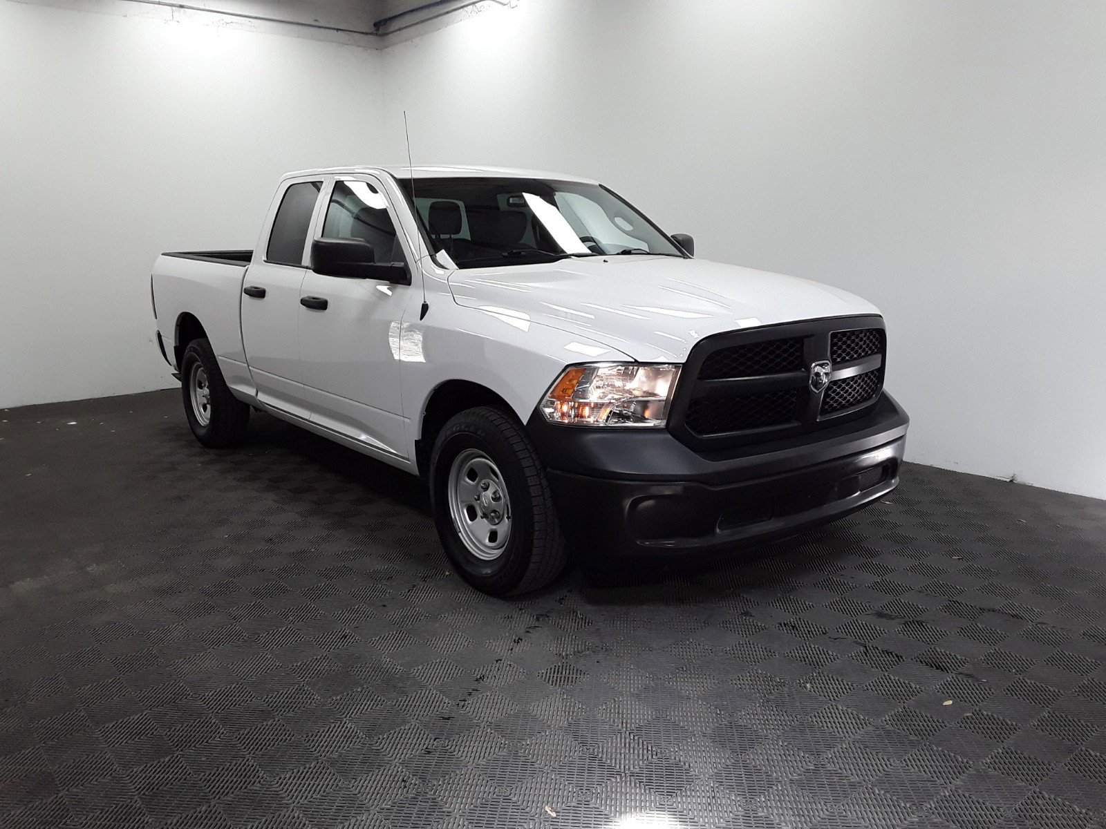 2022 Ram 1500 Classic Tradesman 4x2 Quad Cab 6'4