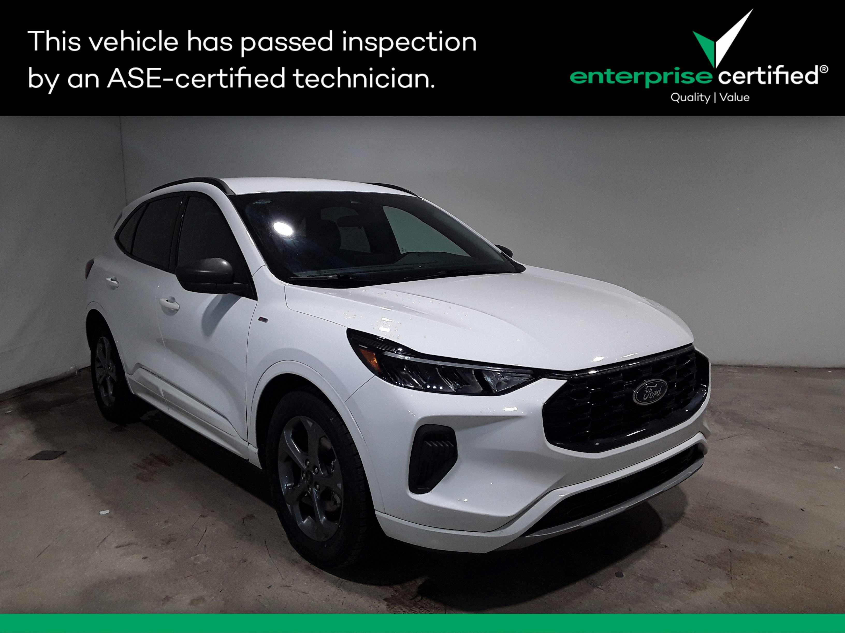 2023 Ford Escape ST-Line's photo