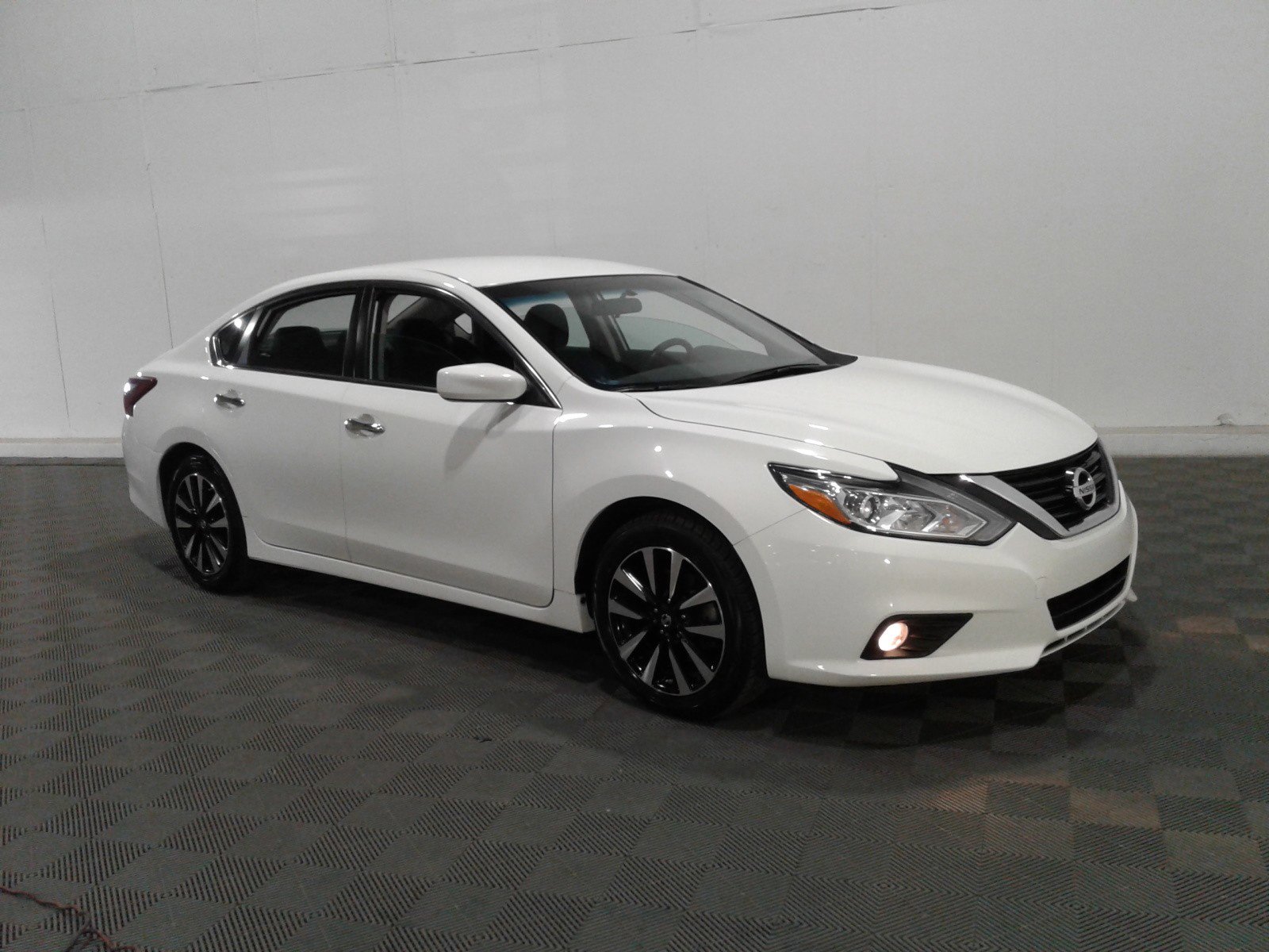 Used 2018 Nissan Altima 2.5 SV Sedan