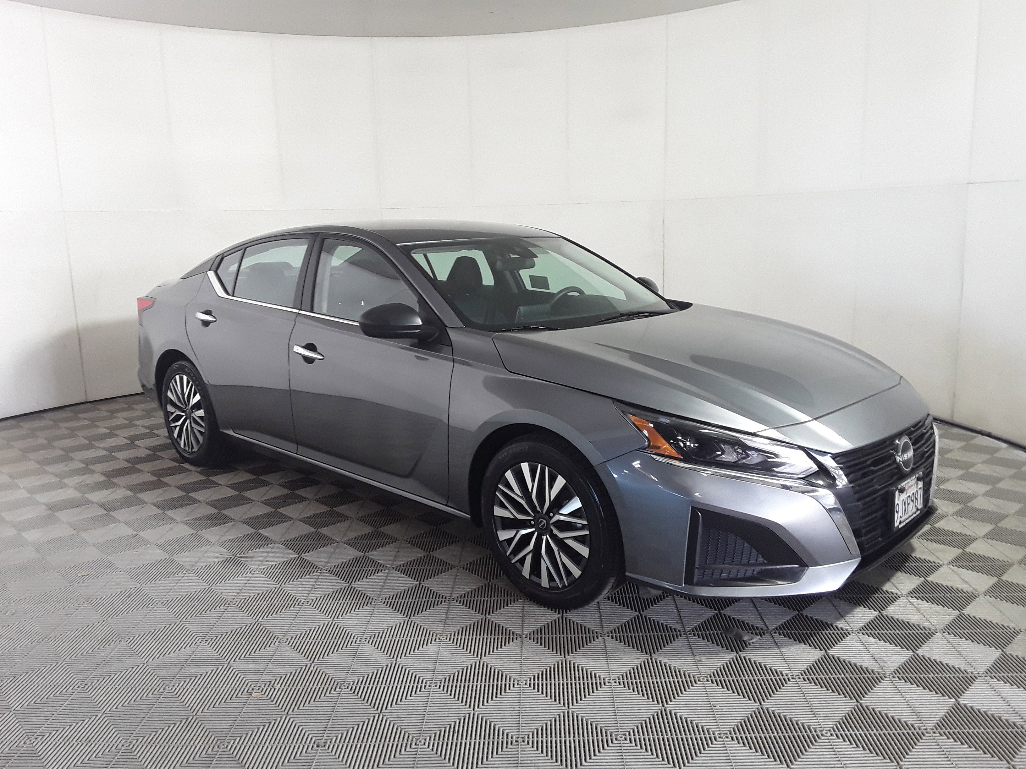 2024 Nissan Altima SV