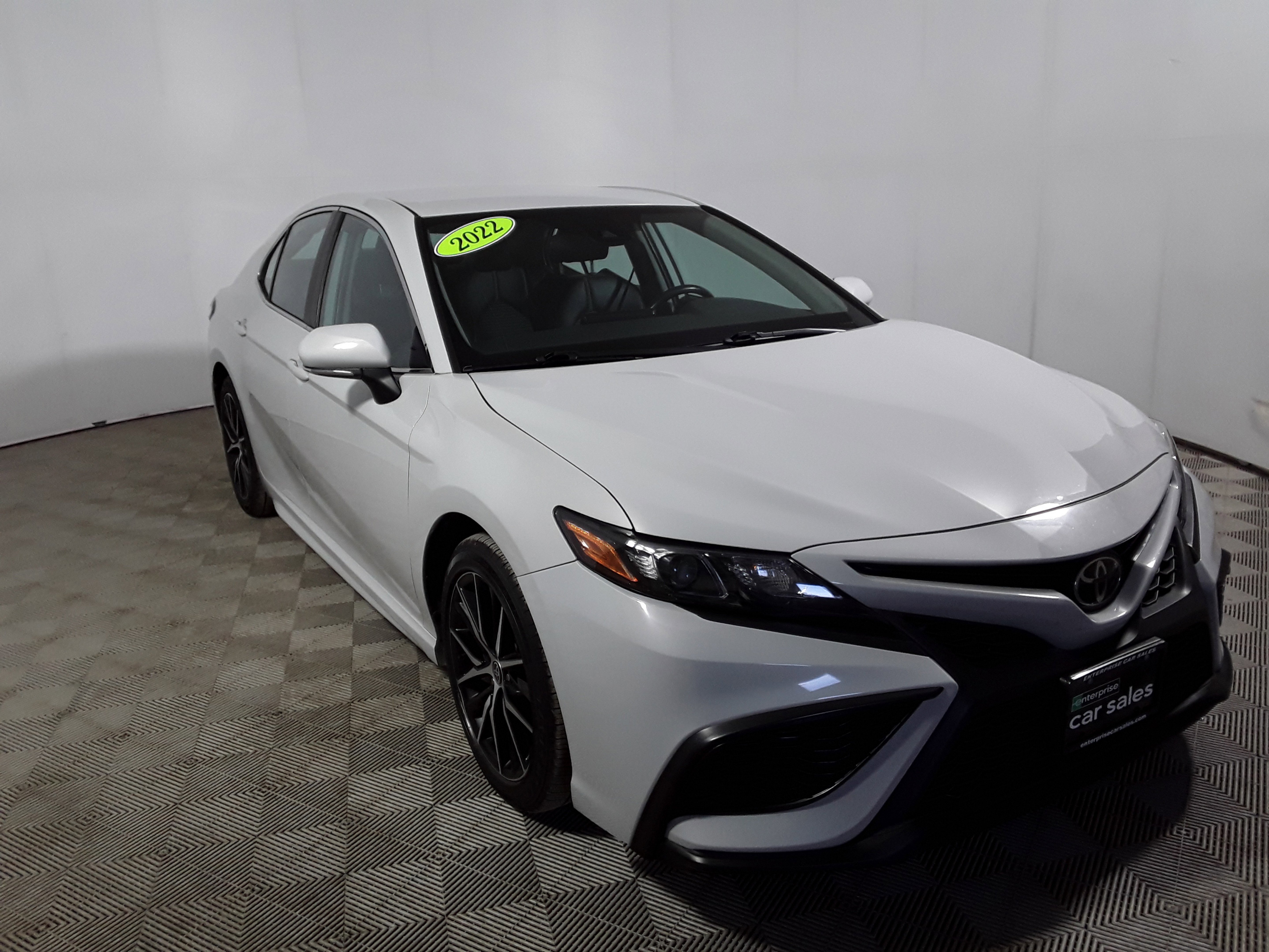 2022 Toyota Camry SE Auto