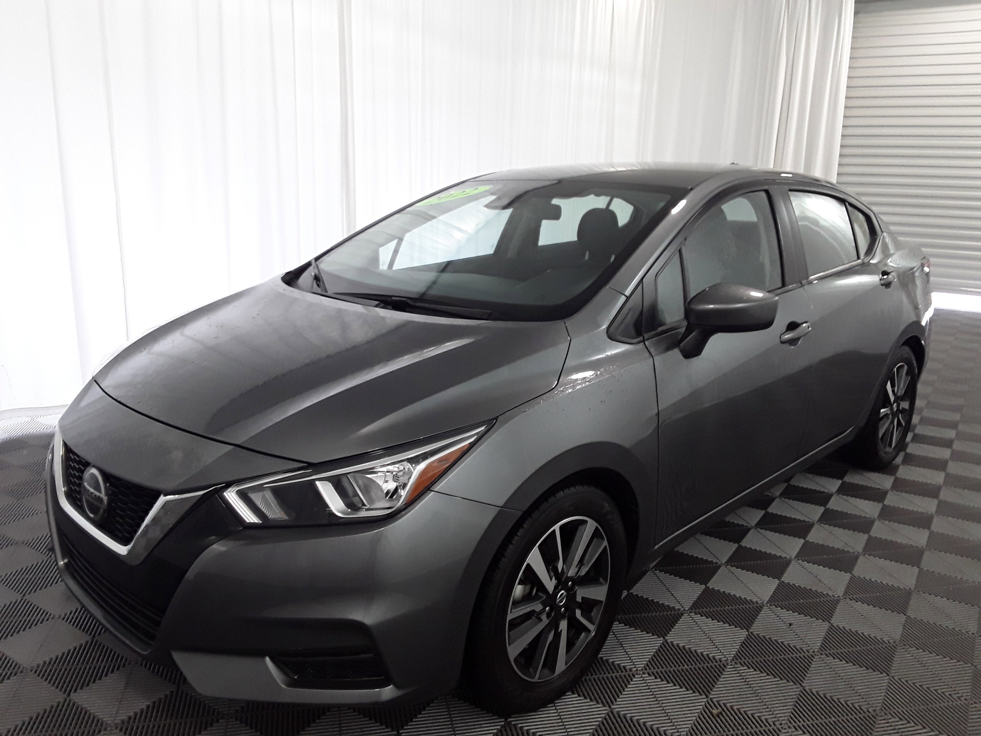 2022 Nissan Versa SV CVT