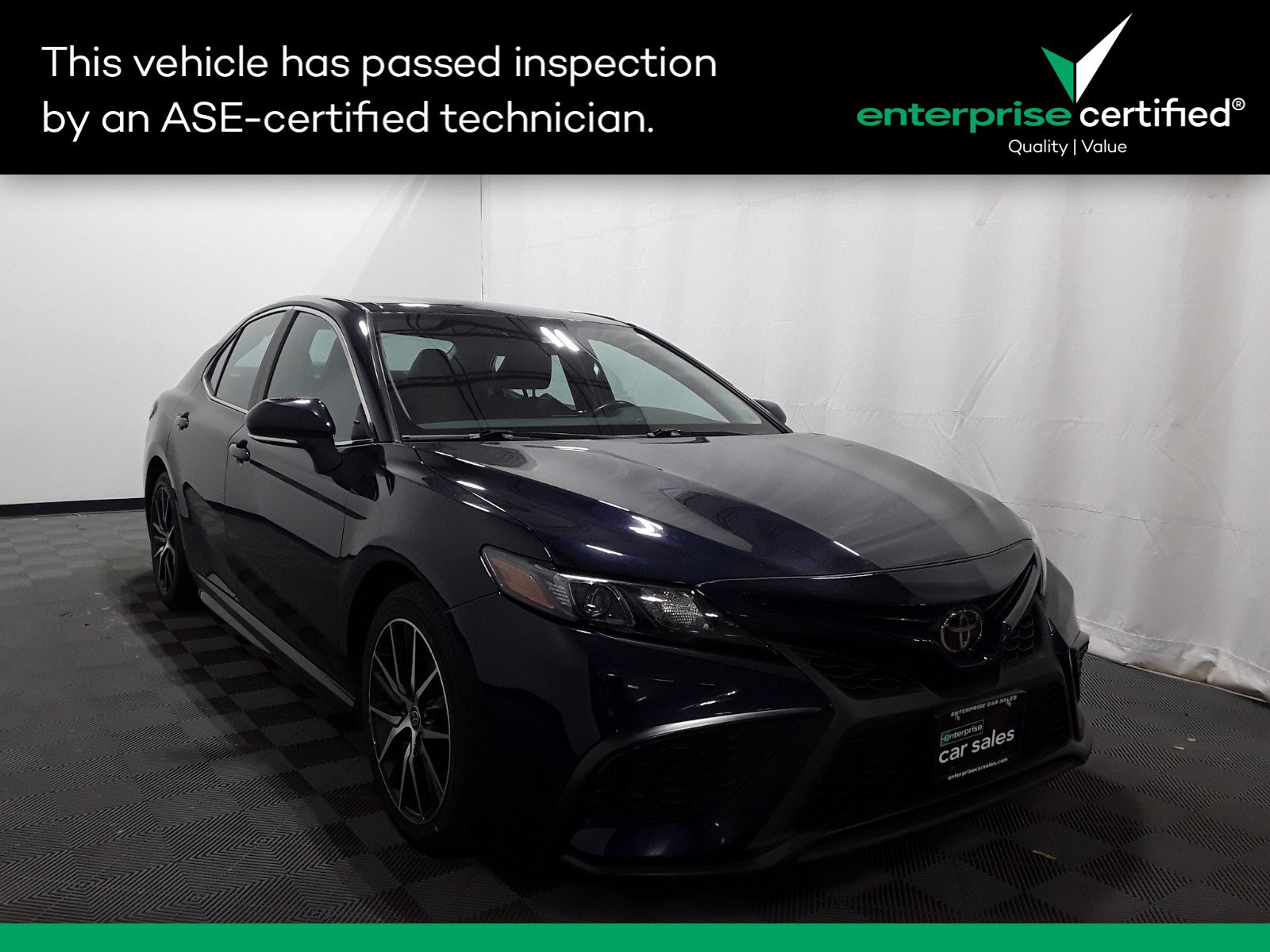 Used 2022 Toyota Camry SE Auto