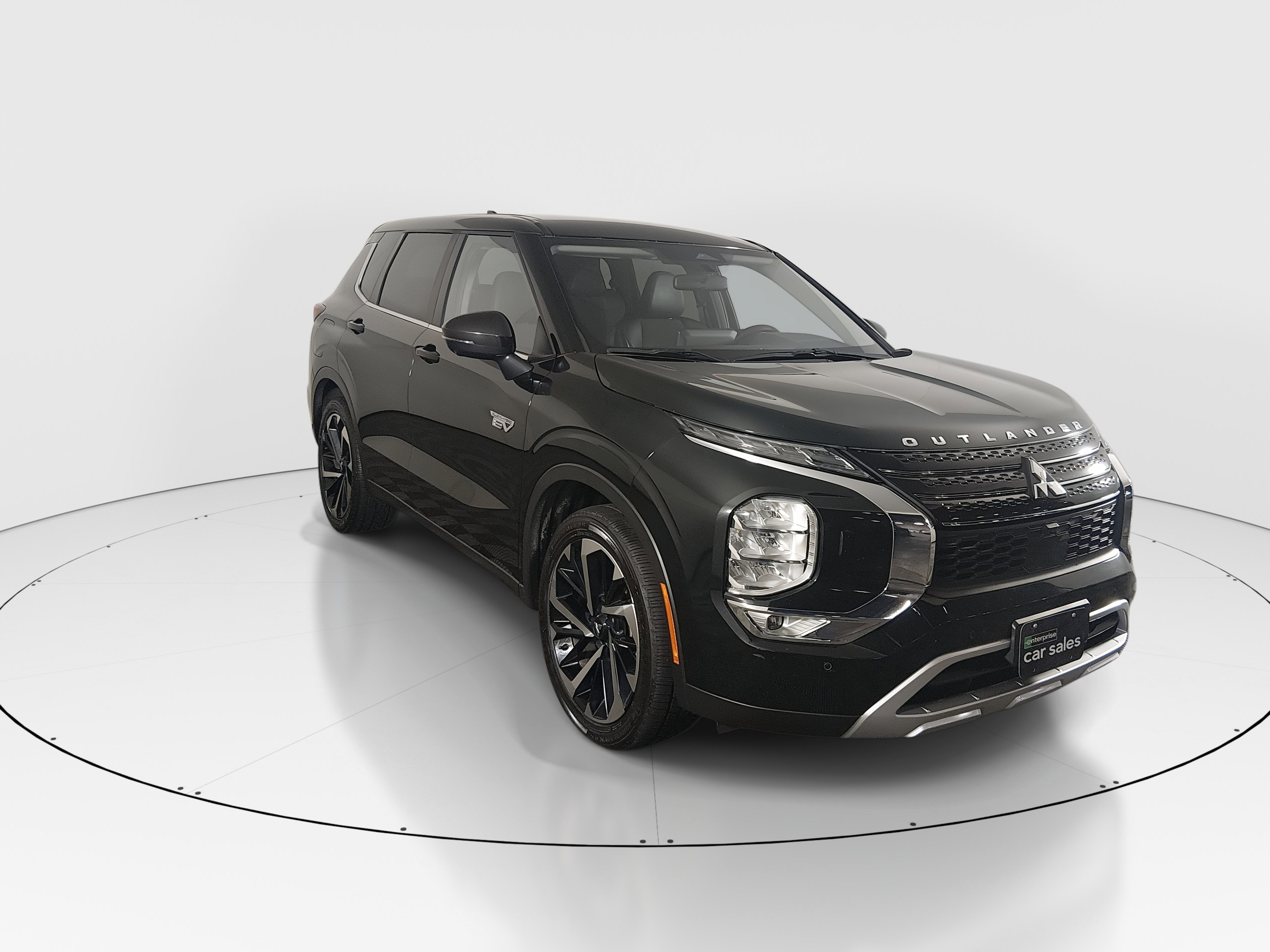 Used 2024 Mitsubishi Outlander Plug-In Hybrid SE S-AWC