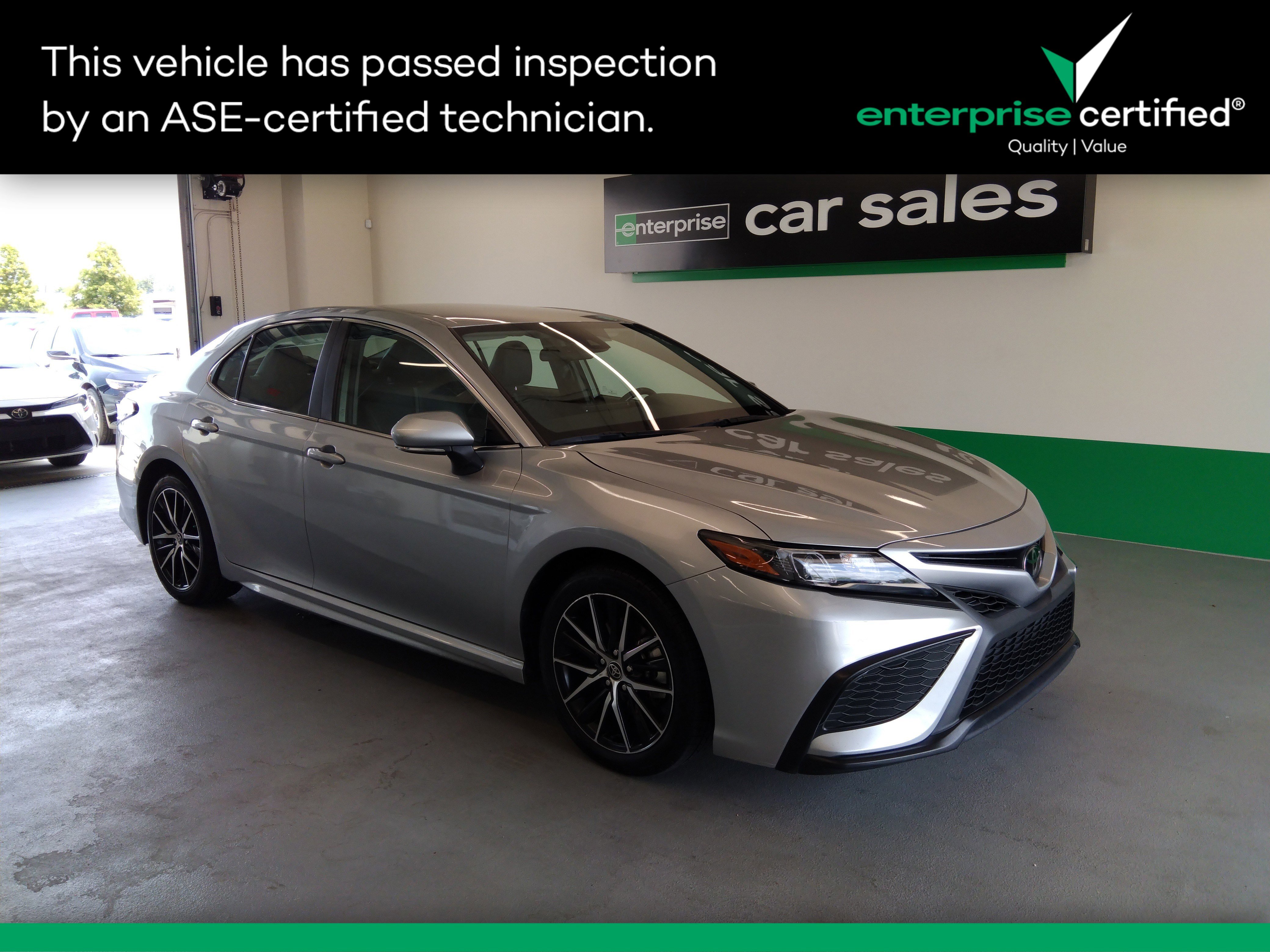 2023 Toyota Camry SE Auto