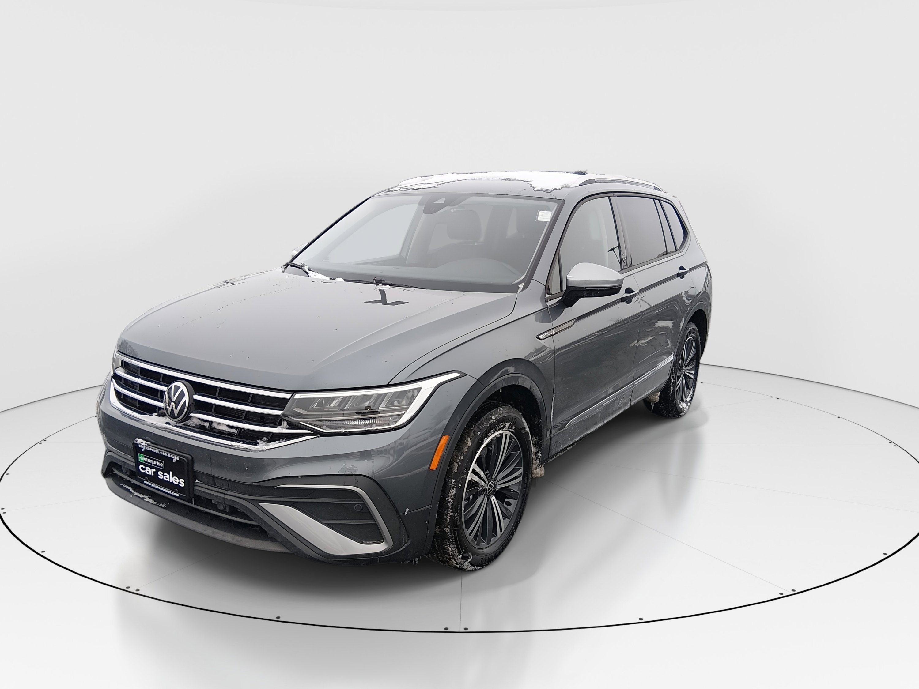 Image of Used 2024 Volkswagen Tiguan 2.0T Wolfsburg Edition 4MOTION