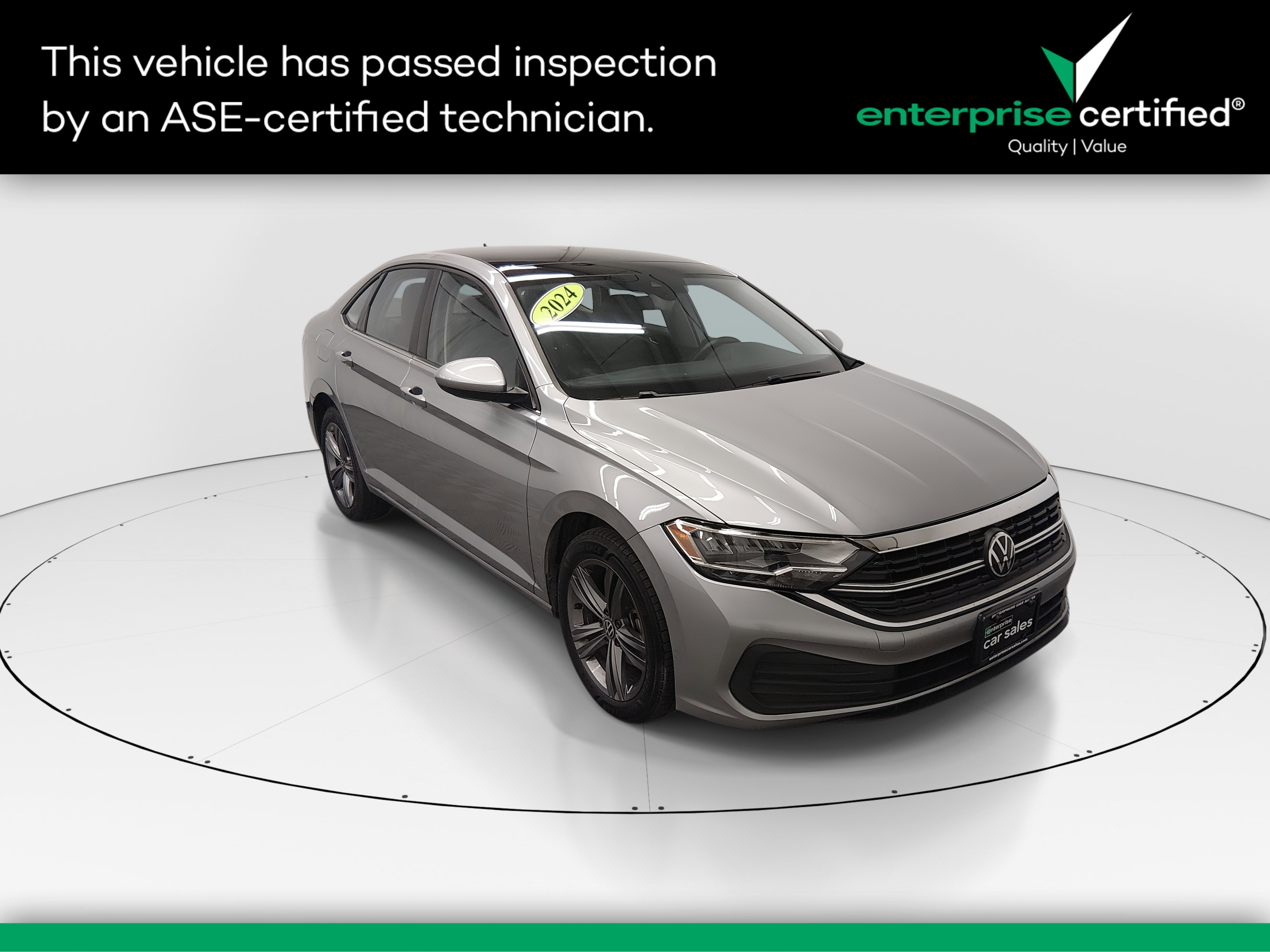 2024 Volkswagen Jetta SE's photo