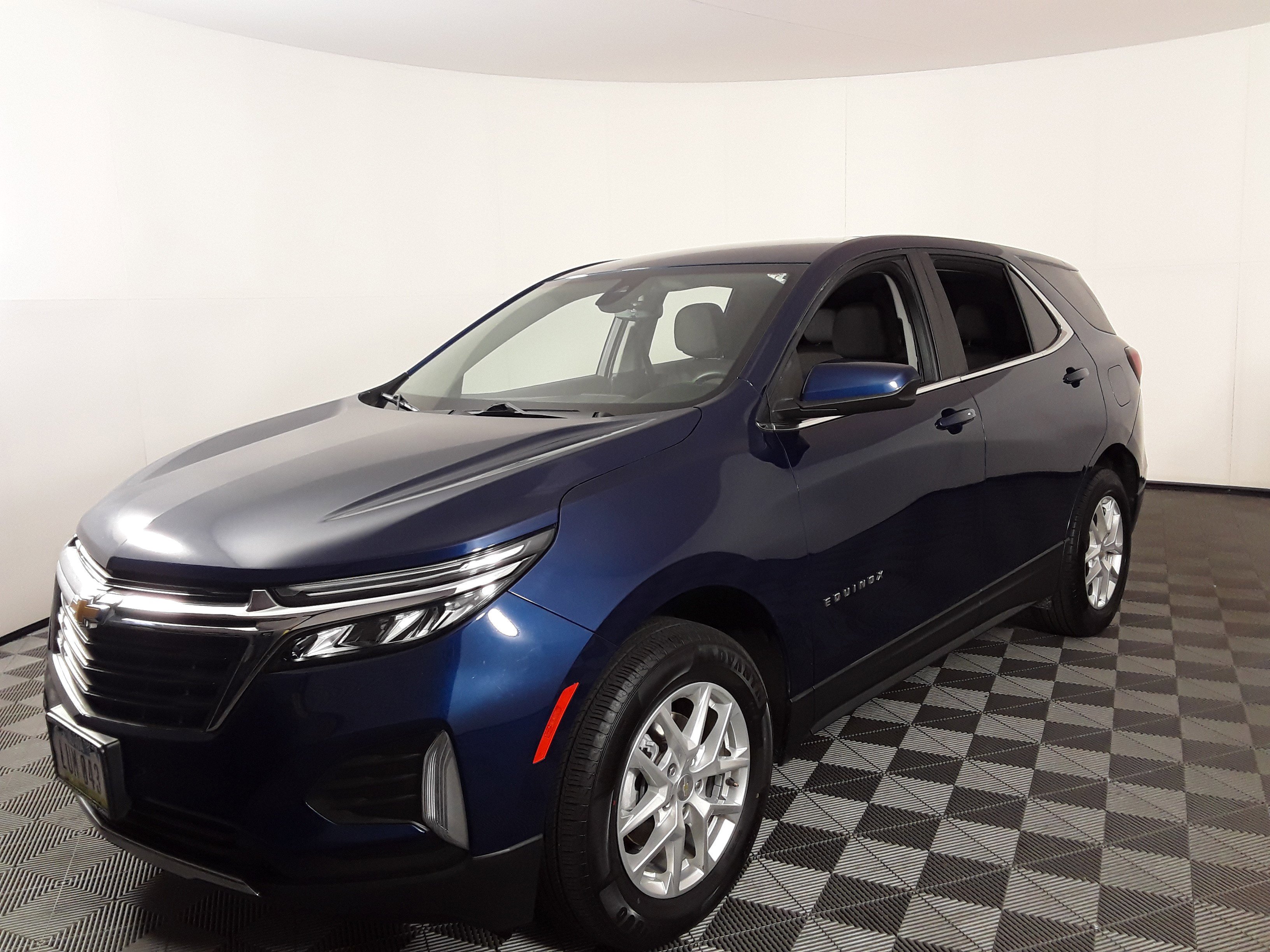 Image 4 of Used 2022 Chevrolet Equinox LT AWD 4dr