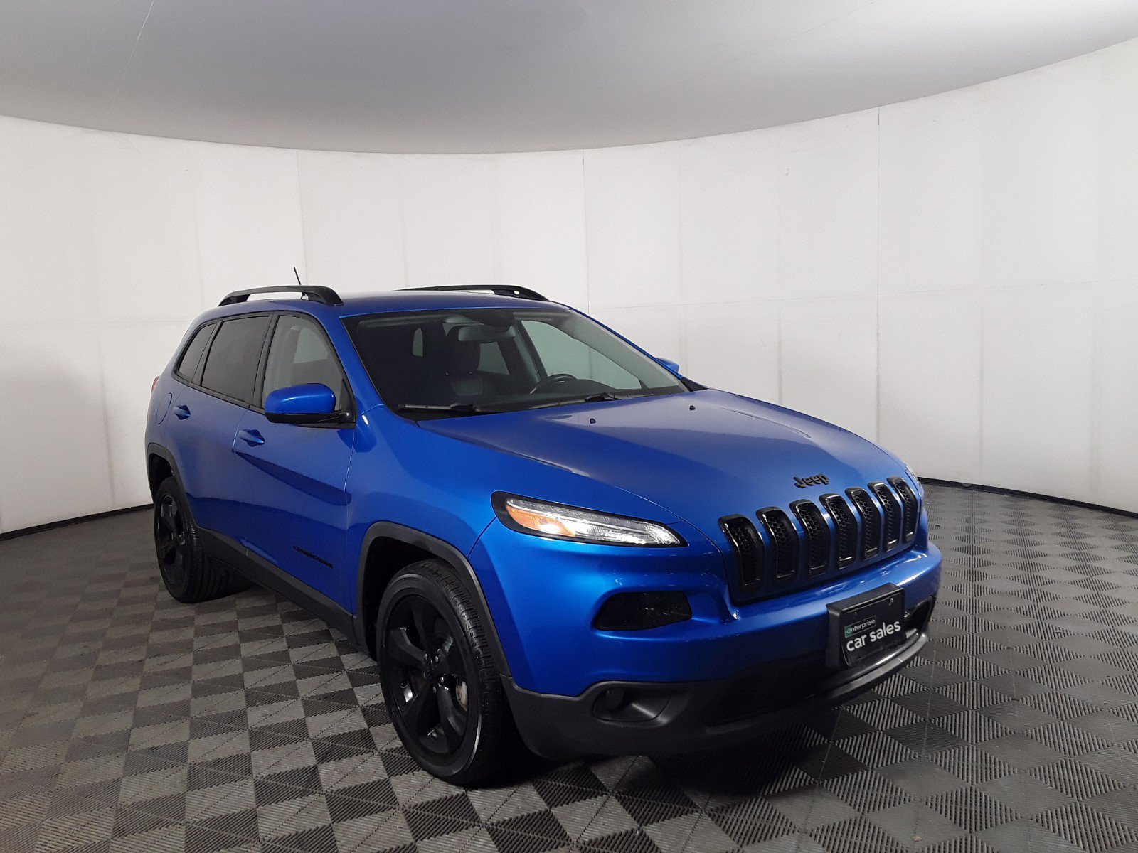 Used 2018 Jeep Cherokee Latitude FWD