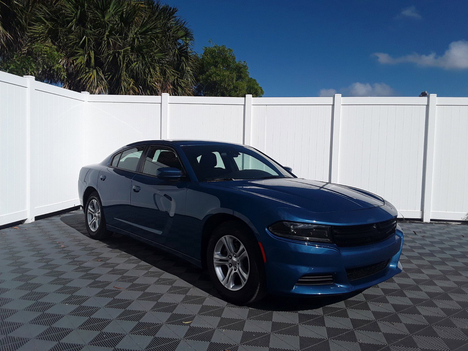 2022 Dodge Charger SXT RWD