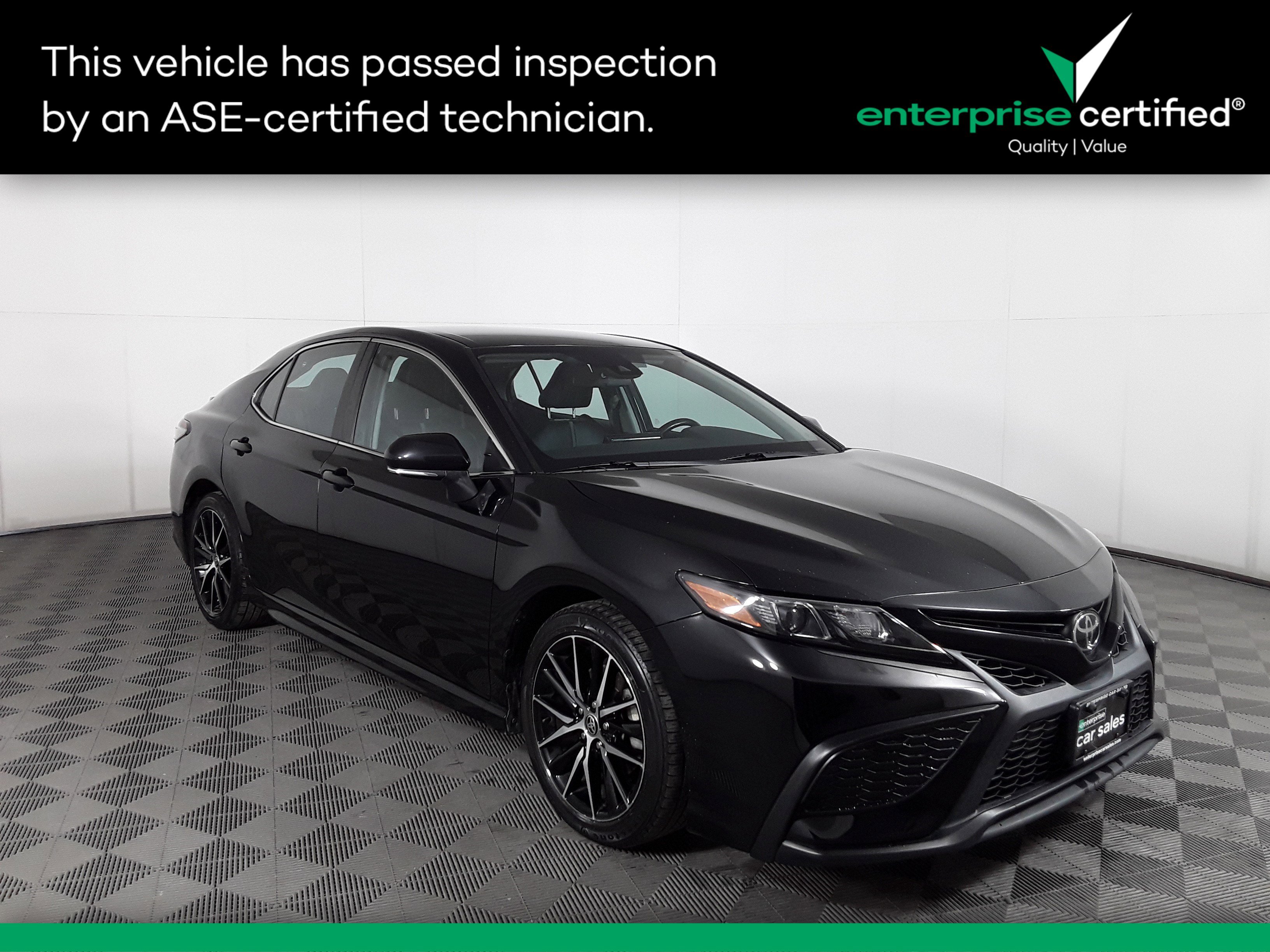 2022 Toyota Camry SE Auto