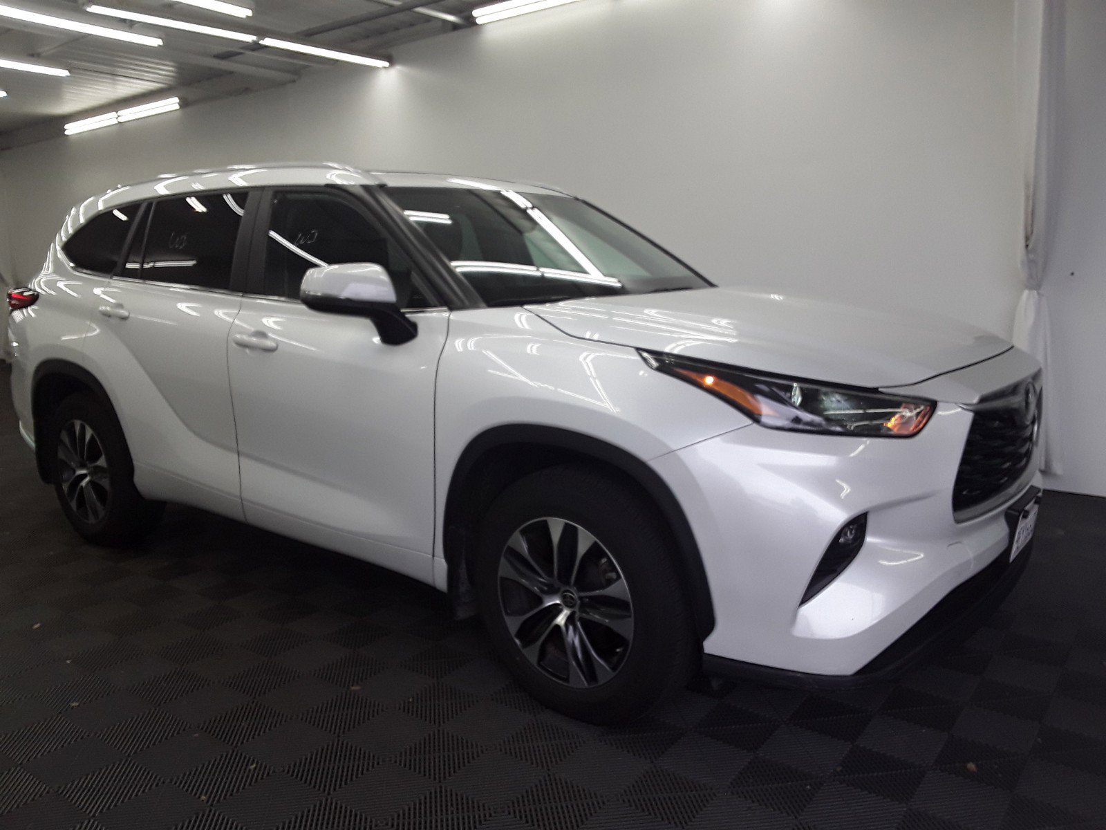 2023 Toyota Highlander XLE AWD