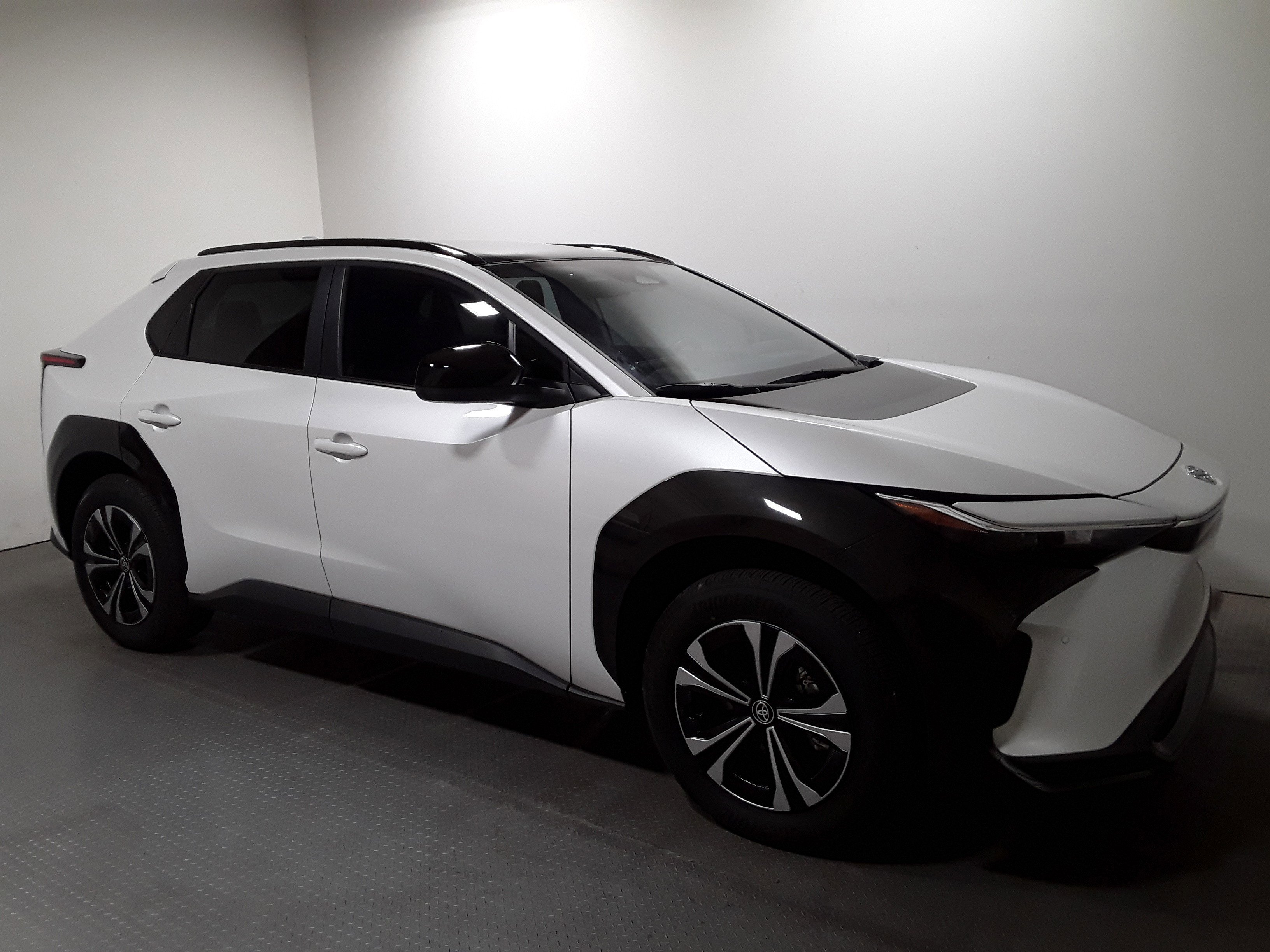 2024 Toyota bZ4X XLE AWD