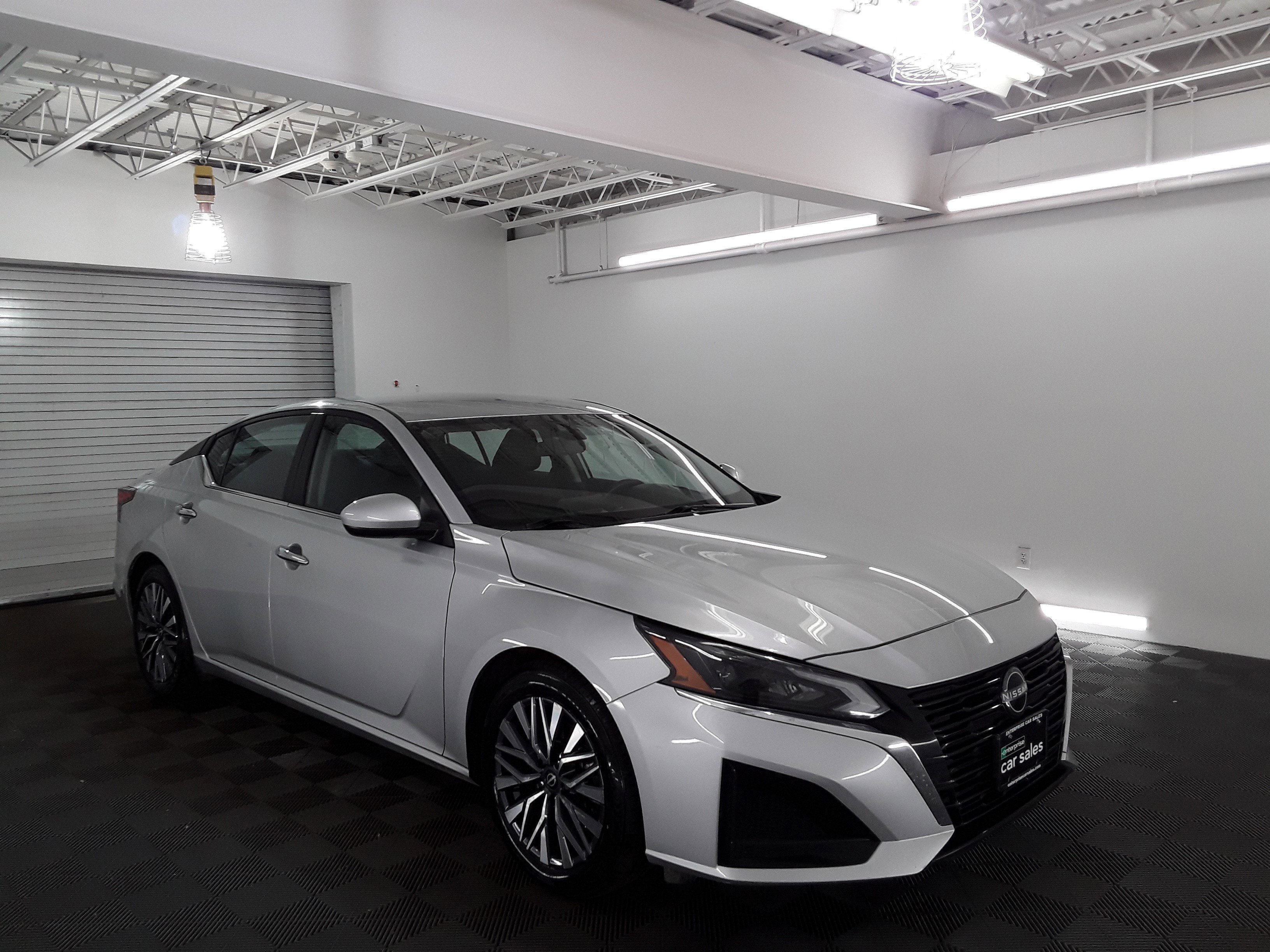 2023 Nissan Altima 2.5 SV Sedan