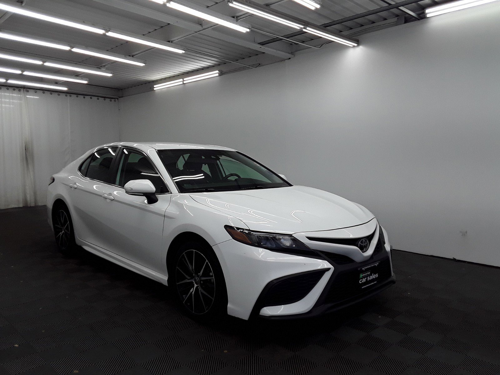 2022 Toyota Camry SE Auto